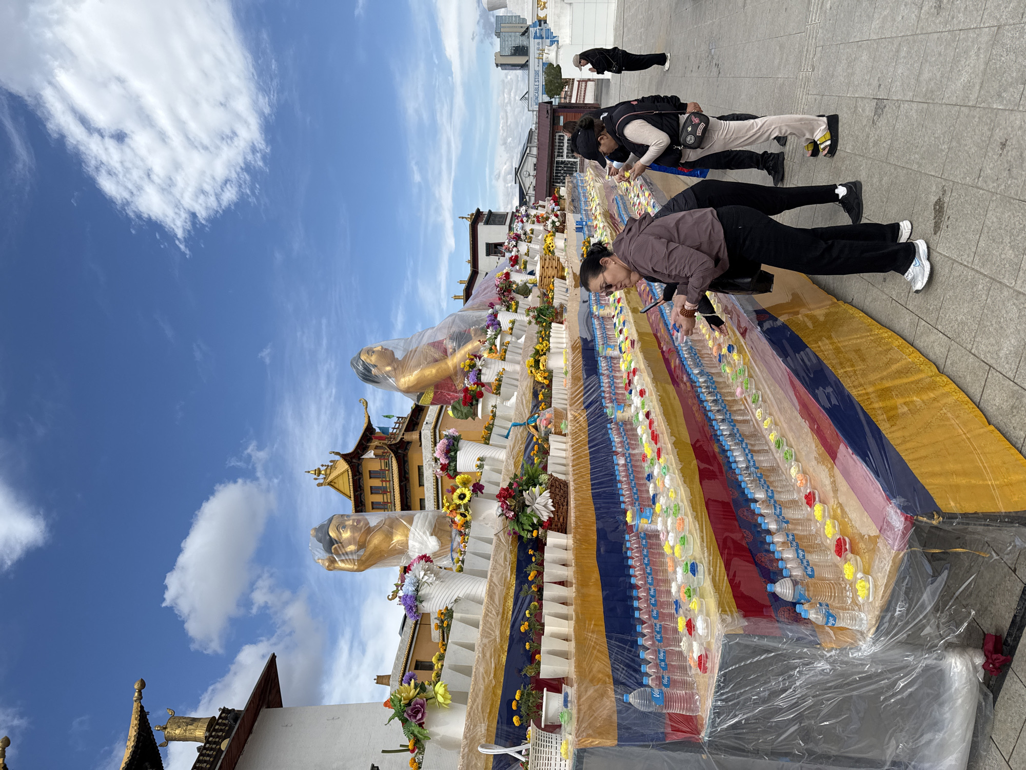 Morning activity documented at Ulaanbaatar's Gandantegchinlen Monastery