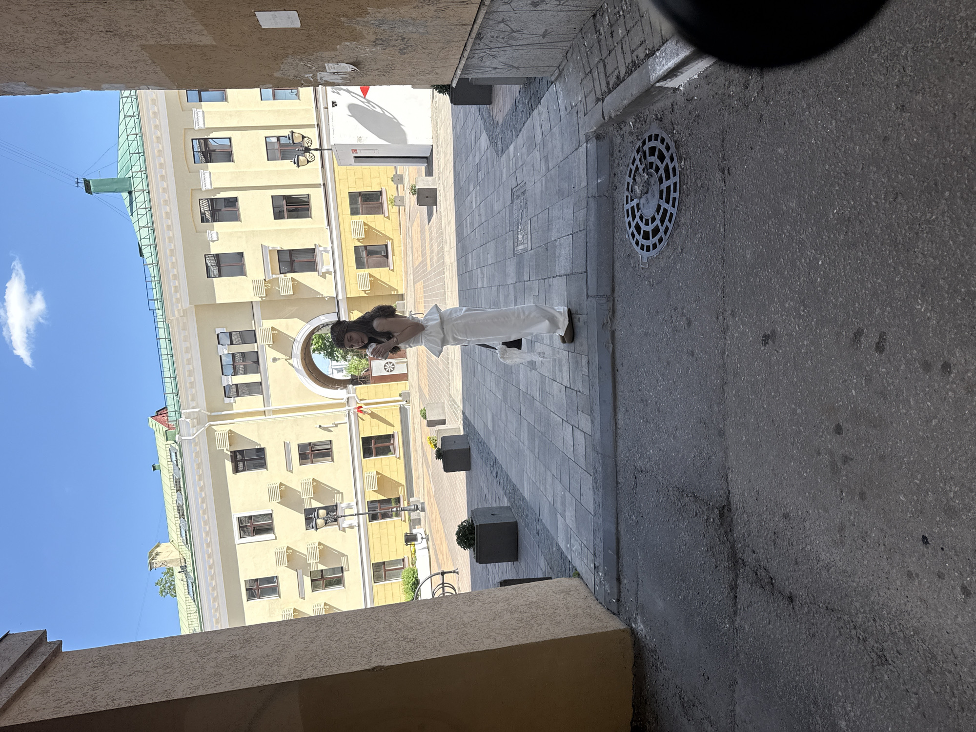 Person observed standing on street in Belgorod, Russia