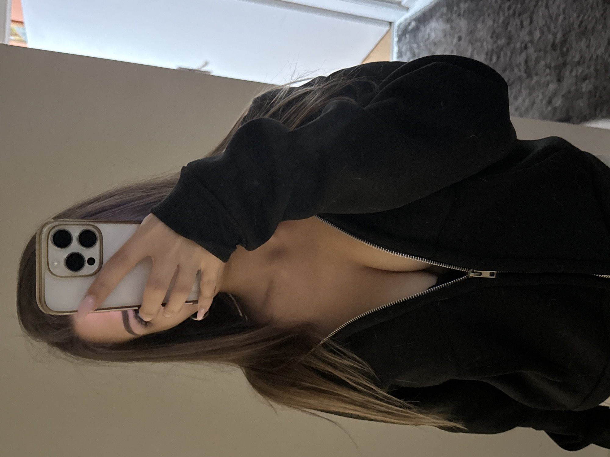 Couple captures intimate mirror selfies in Sofia apartment