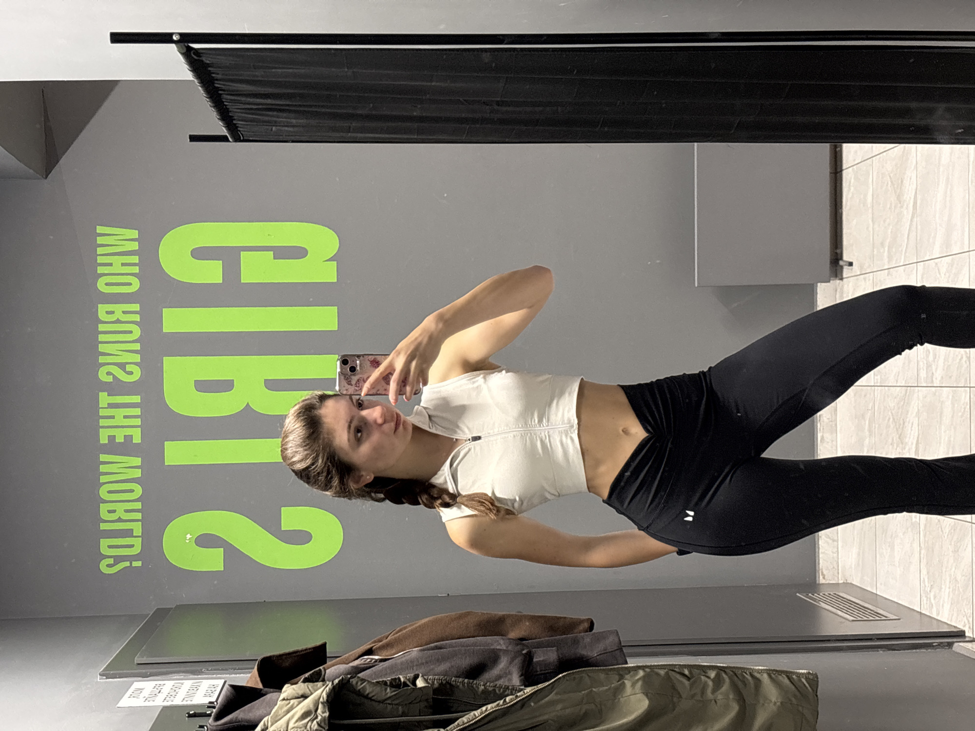 Woman documents gym visit with changing room selfies in Varna