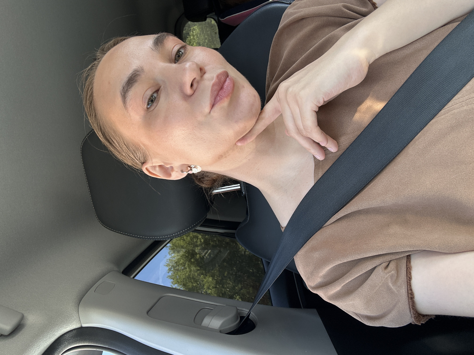 Woman's morning fitness routine documented in Chaikovsky, Russia