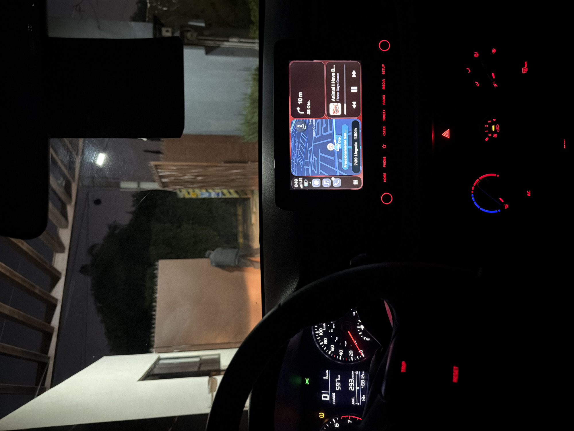 Nighttime driving documented in Cholula with navigation system active