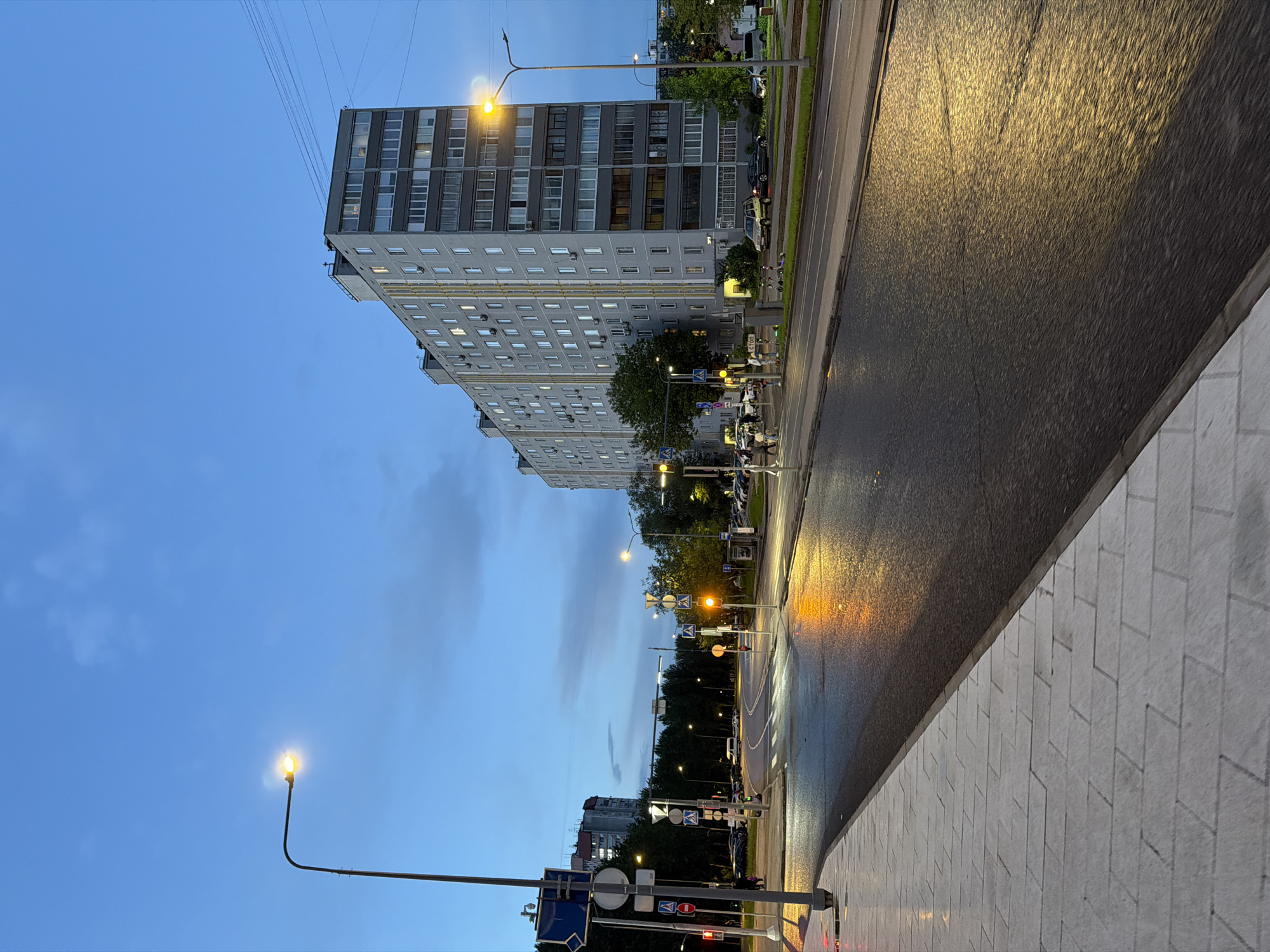 Evening scenes captured across Moscow neighborhoods and fitness centers