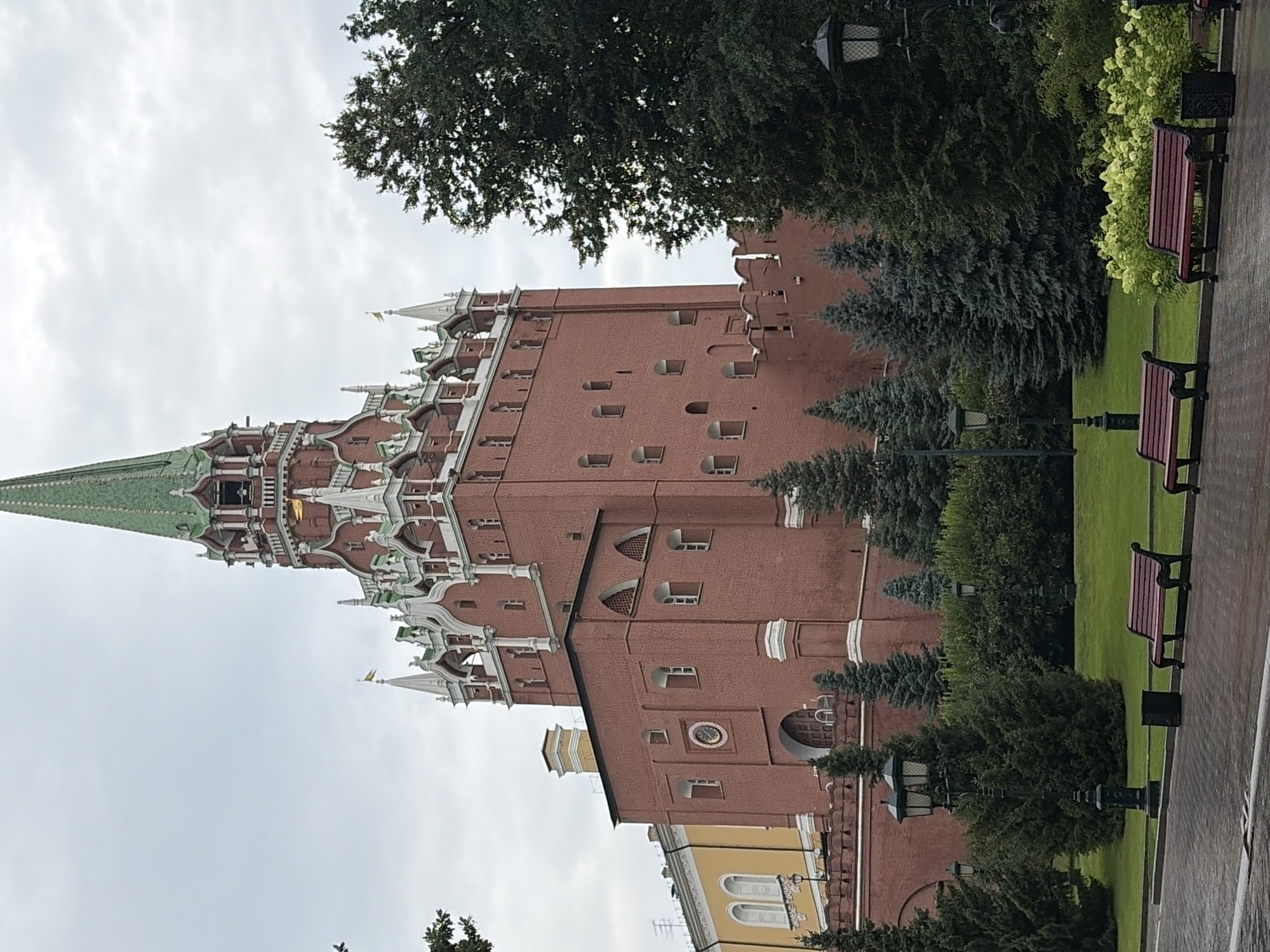 Morning scenes around the Moscow Kremlin and nearby landmarks