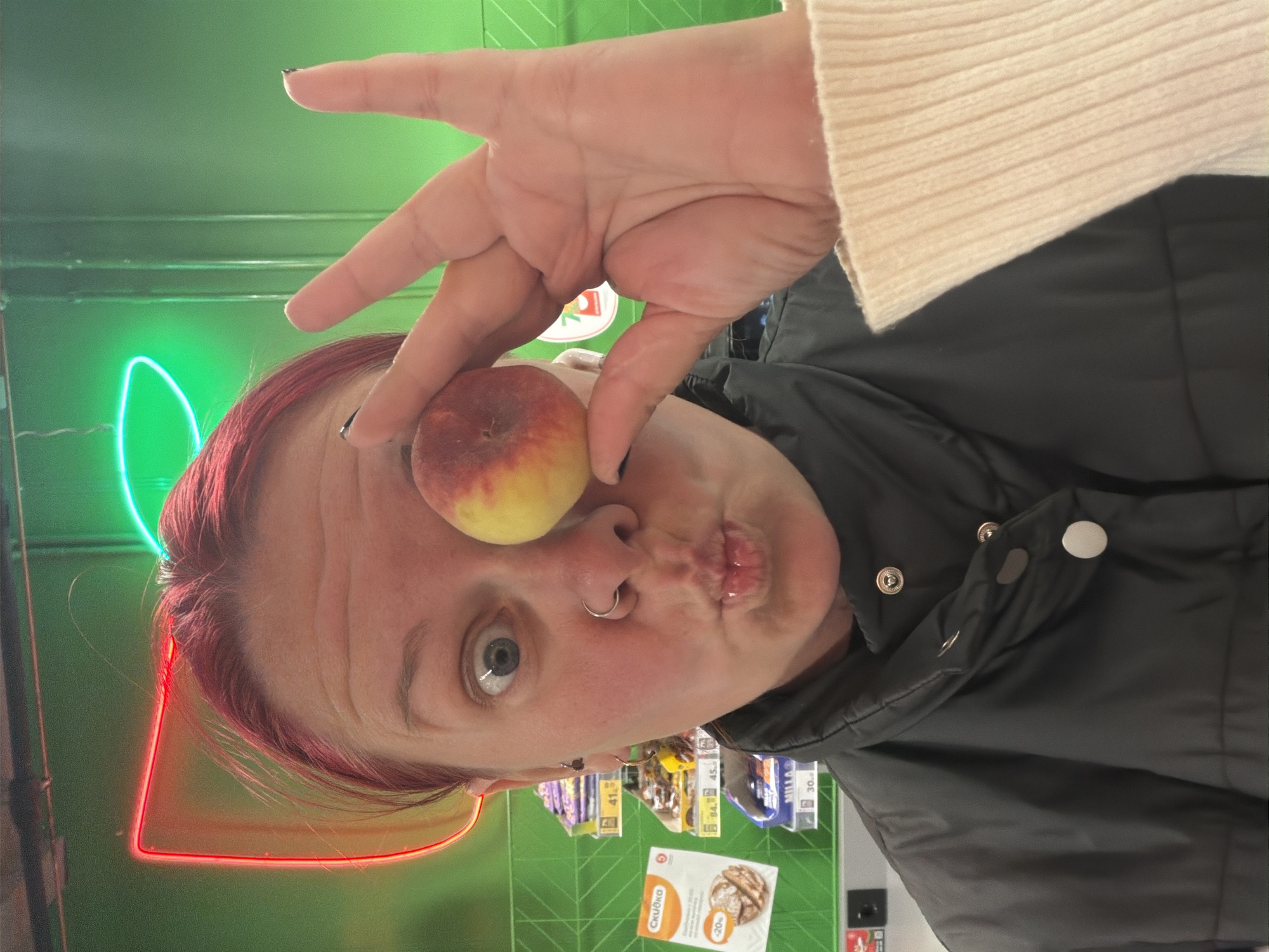 Person with red hair documented in multiple Chaikovsky locations