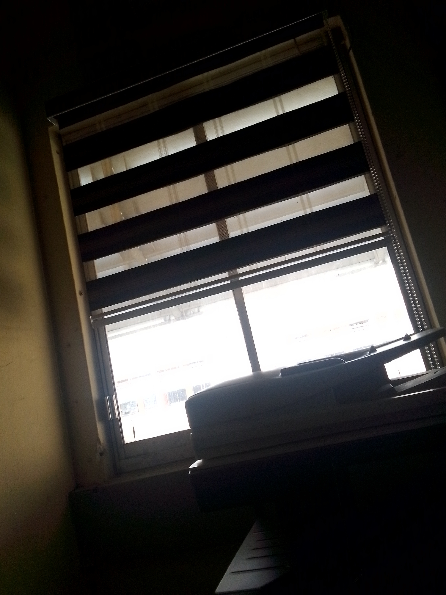 Office worker's afternoon routine documented in Abuja