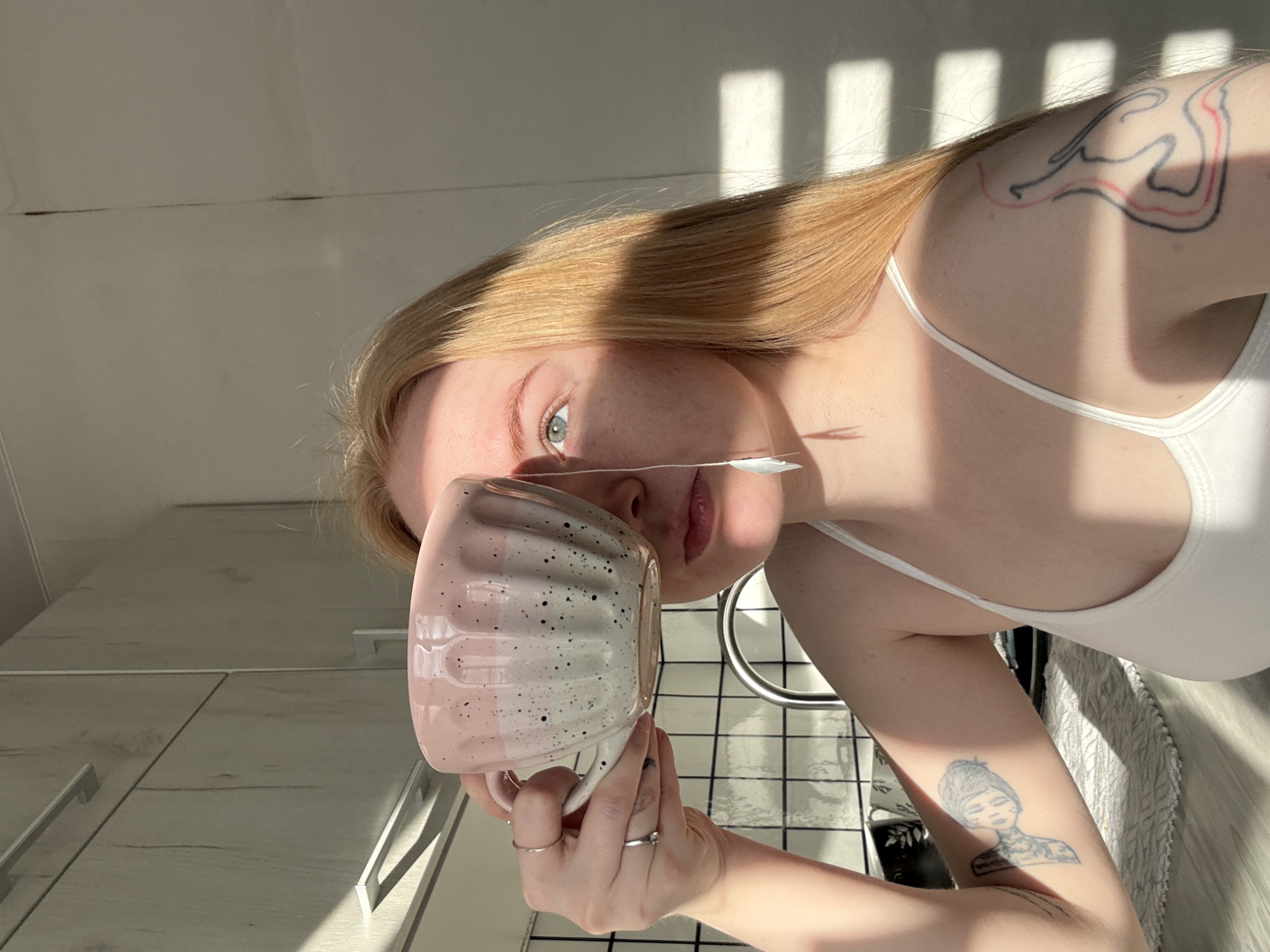 Morning life documented across Chaikovsky, Russia households