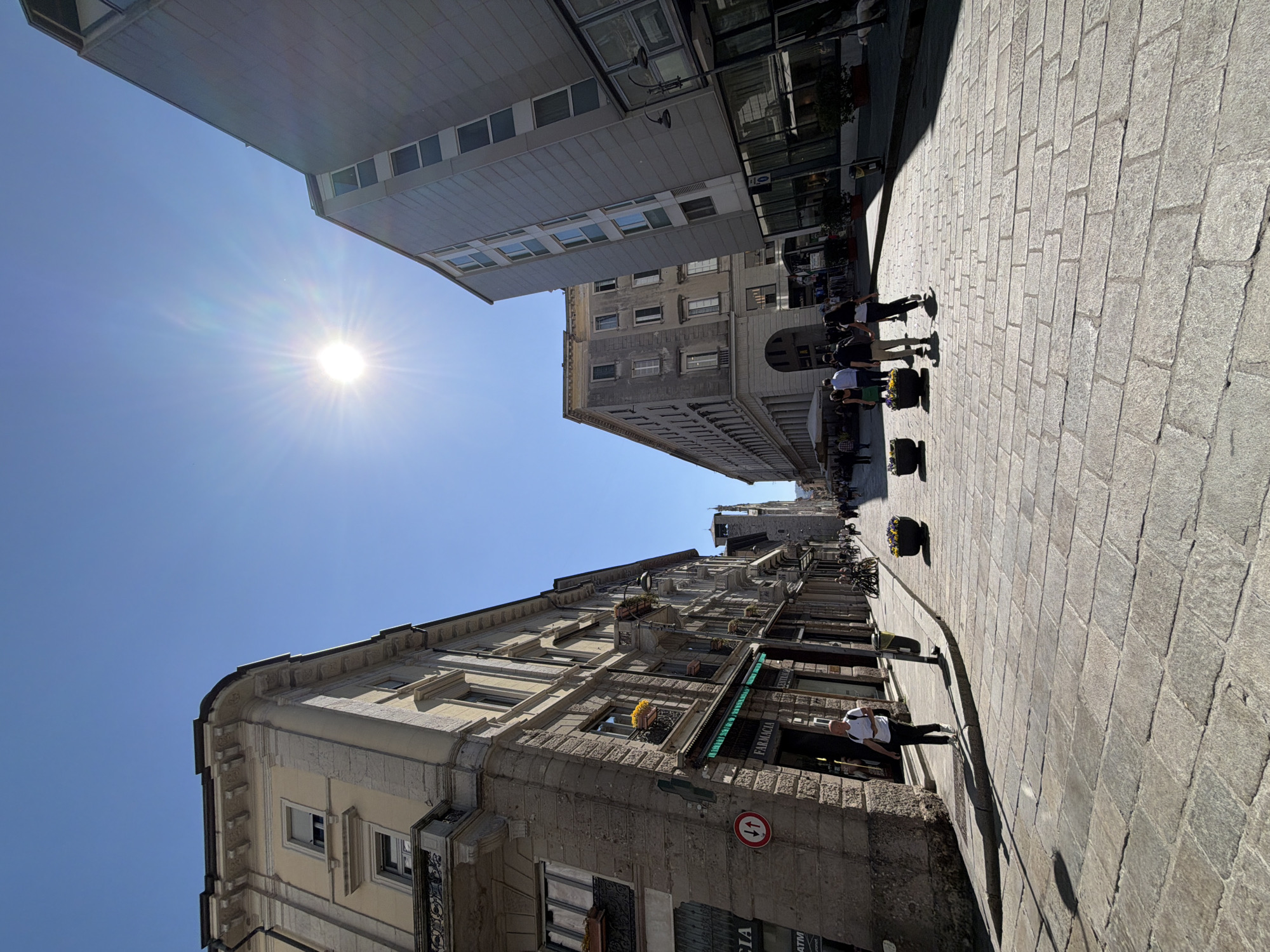 Morning scenes documented across Como, Italy landmarks and streets