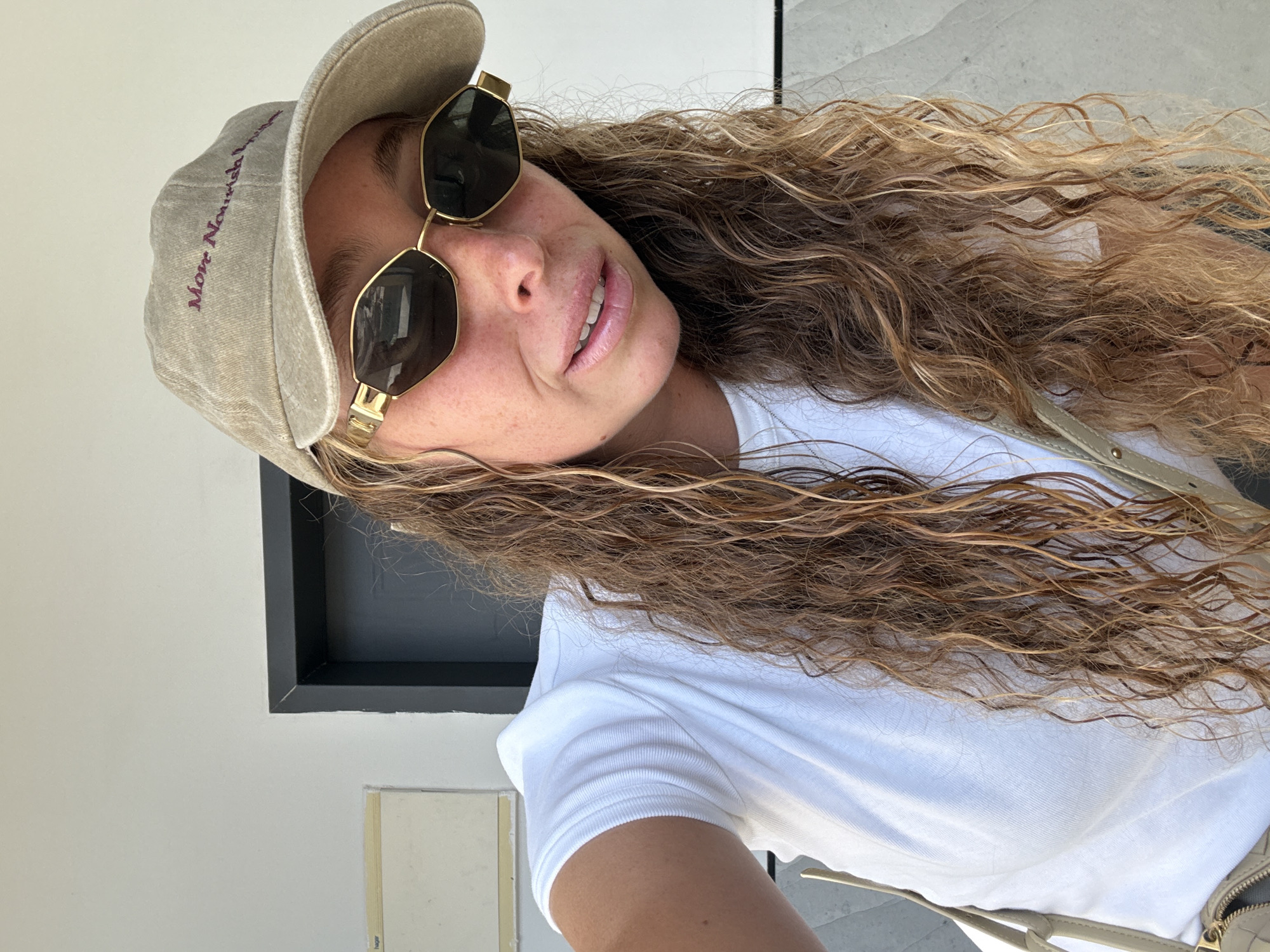 Midday café hangout in Tel Aviv