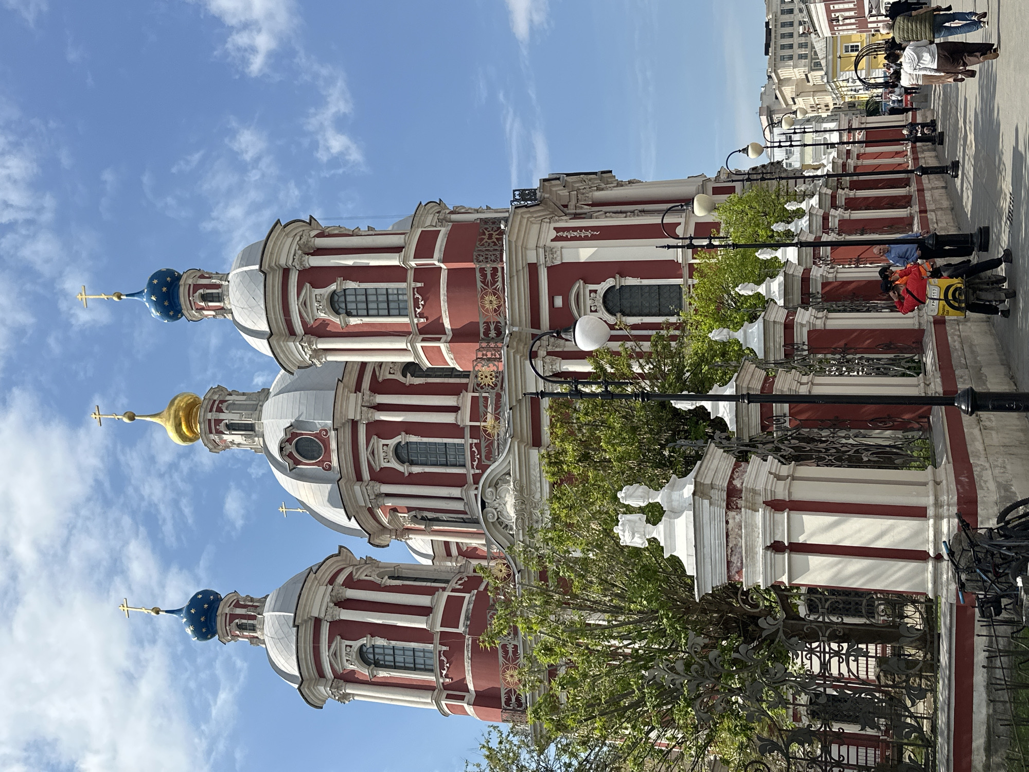 Visitors gather at historic Moscow church for photos, sightseeing