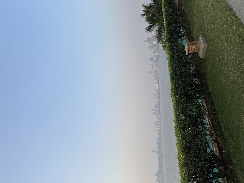 Mumbai waterfront leisure scenes captured at Nariman Point