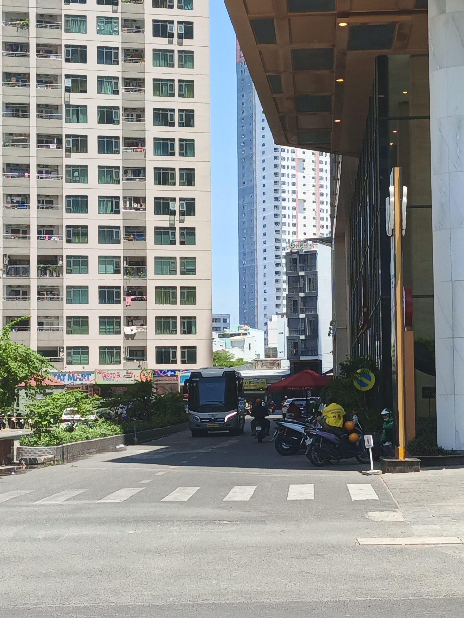 Street-level look at Bac Nha Trang's modern urban neighborhood