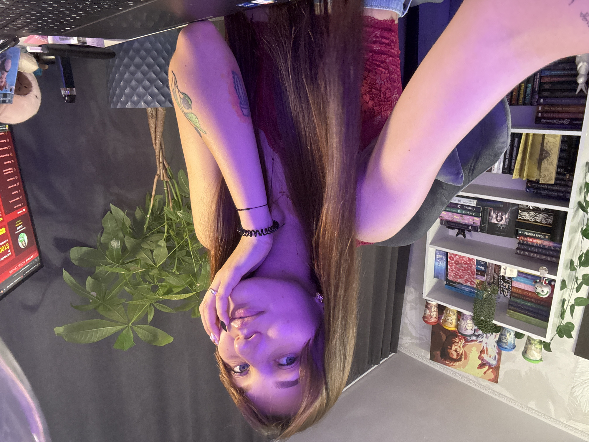 Casual indoor selfie session at home in Novokuznetsk