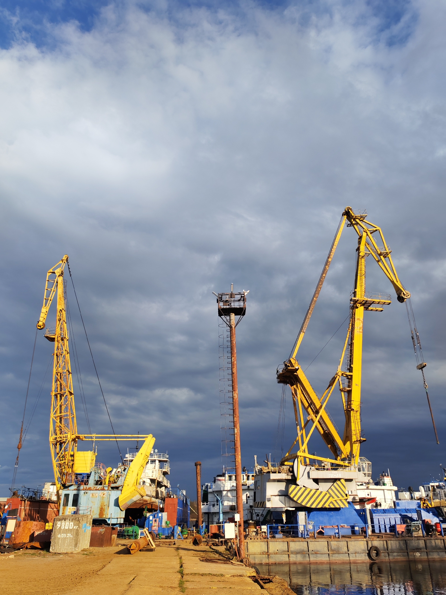 Ships and cranes observed at Rybinsk port facility