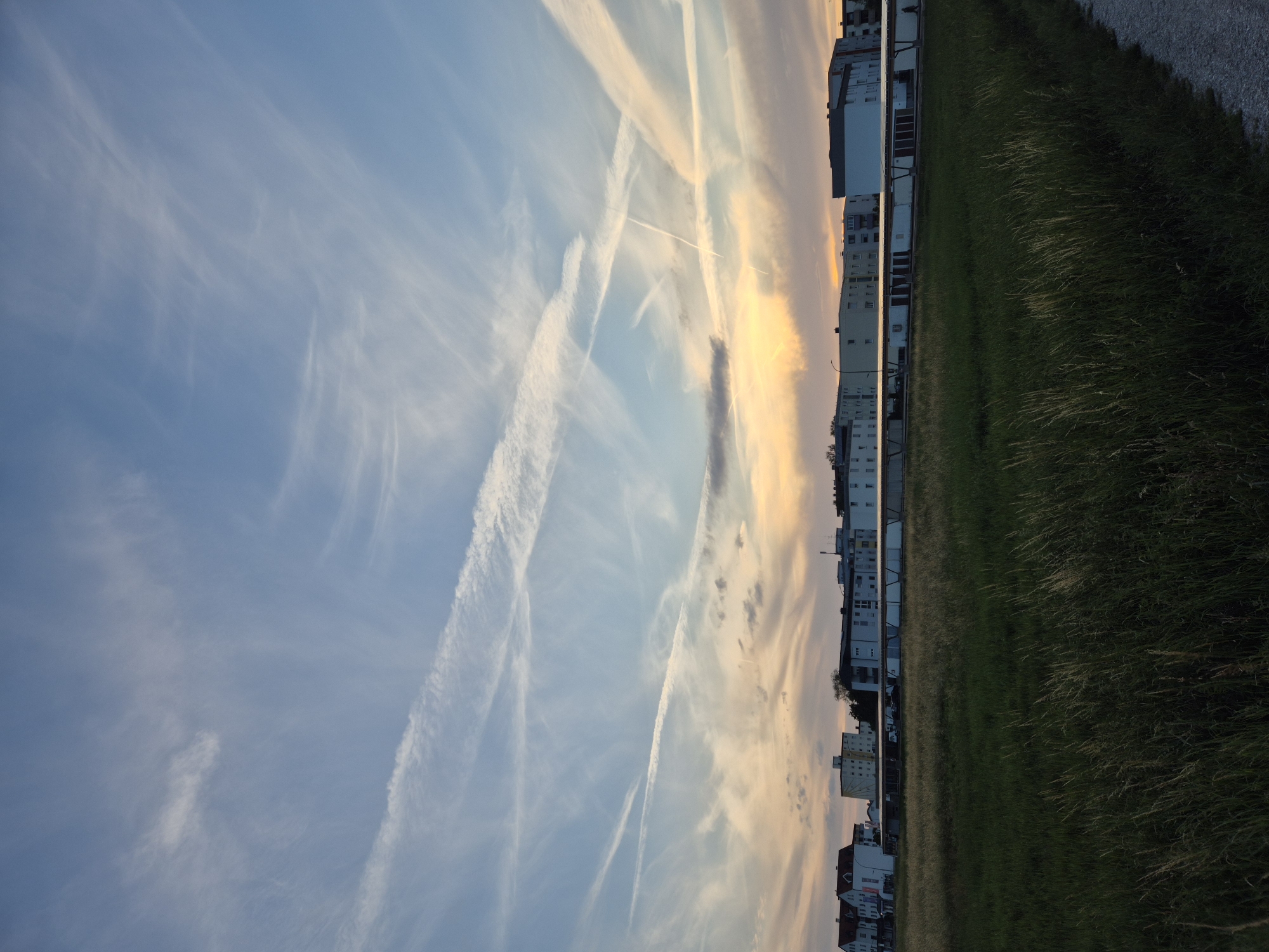 Evening stroll through Ergolding capturing fields, parks, and local scenes