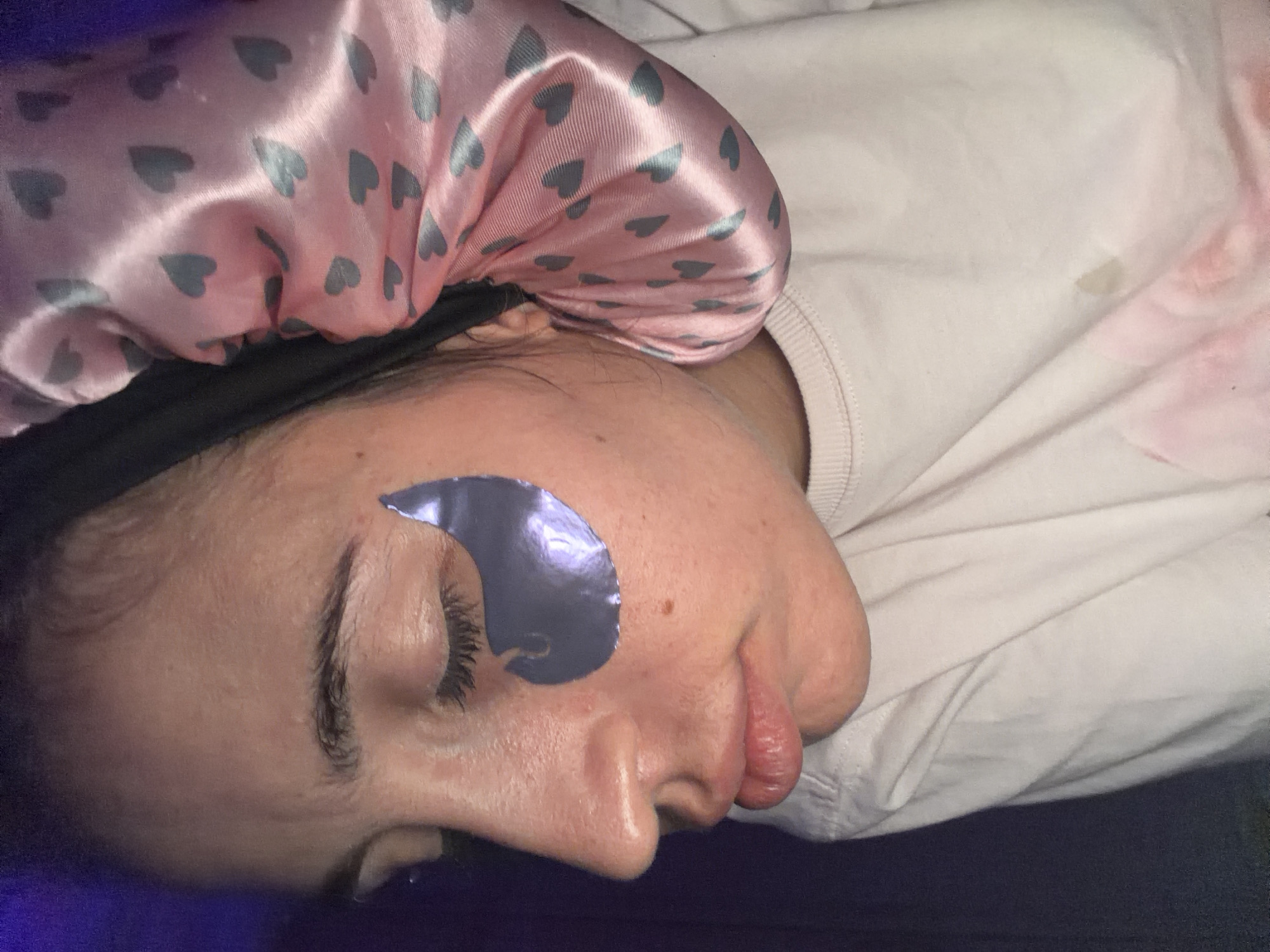 Person documents evening skincare routine in Tersefanou, Cyprus