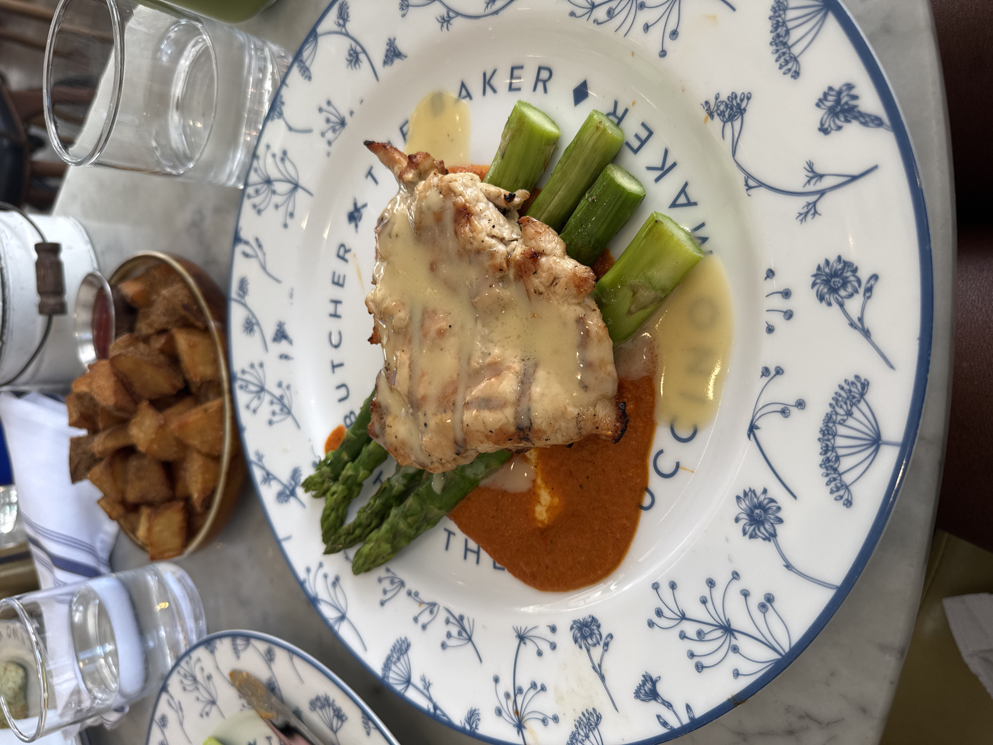 Diner documents meal at West Hollywood restaurant