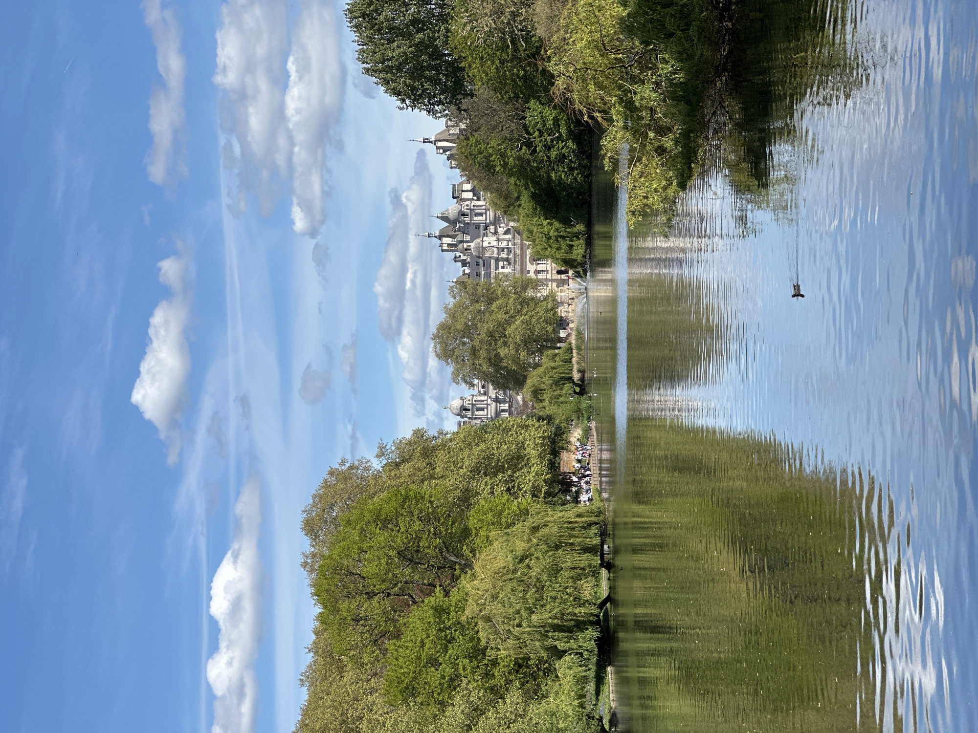 Spring afternoon scenes captured around St. James's Park, London