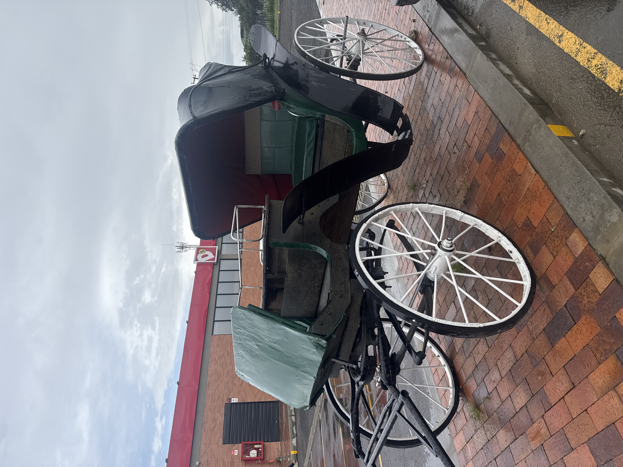 Historic architecture and carriage documented in Madrid, Colombia