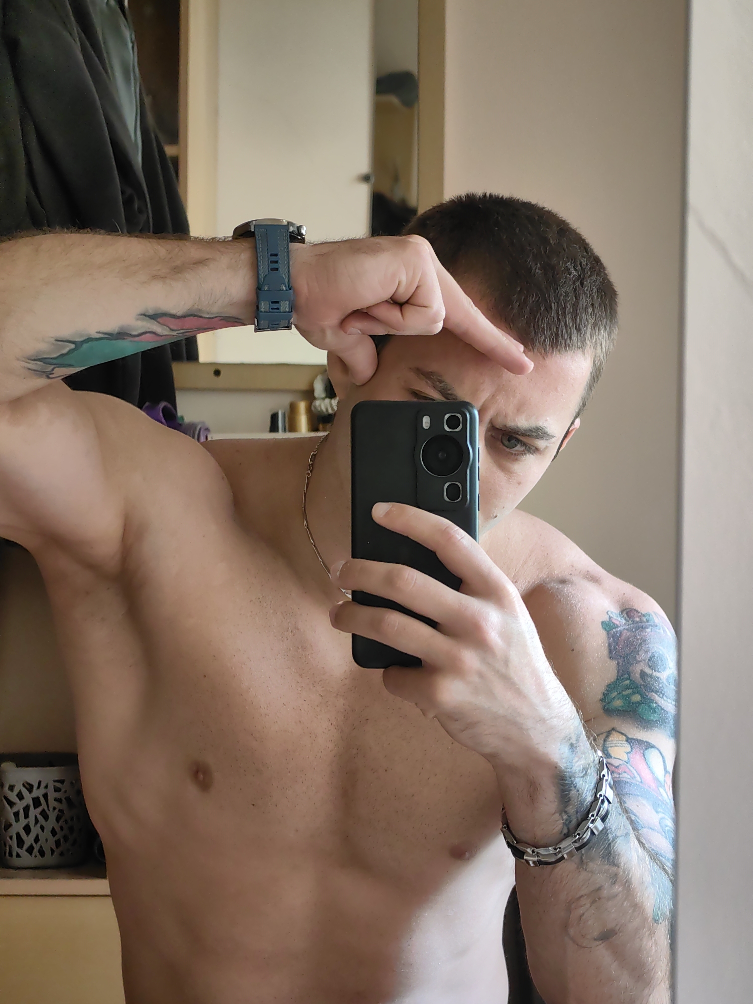 Lazy summer morning in a Varna apartment, selfies and coffee