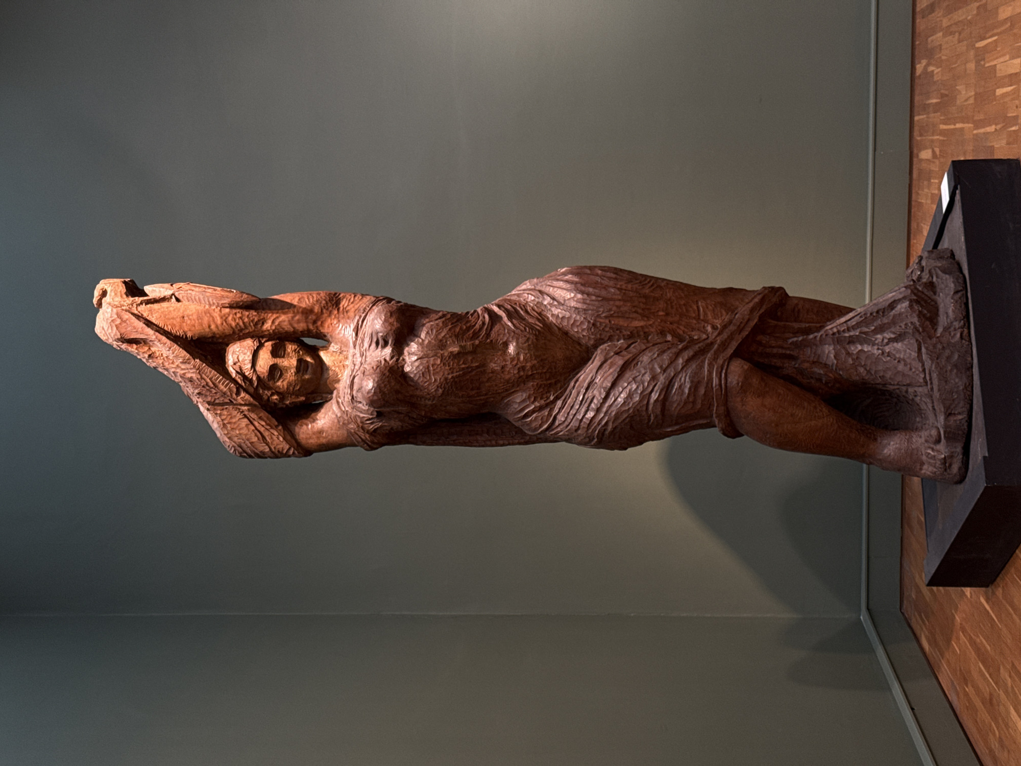 Art exhibition featuring sculptures and paintings documented in Moscow