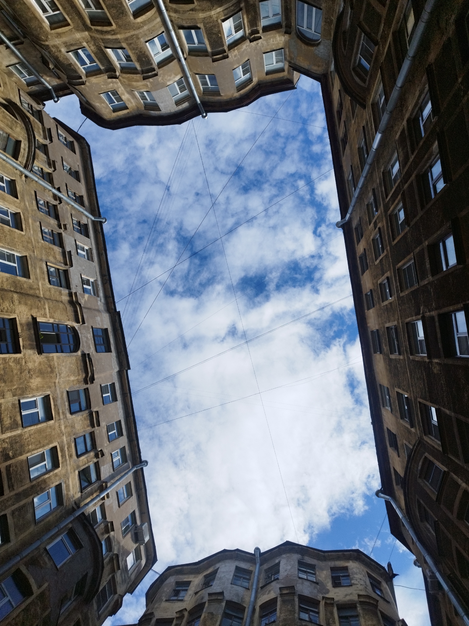 Afternoon exploring Saint Petersburg's courtyards, streets, and a café stop
