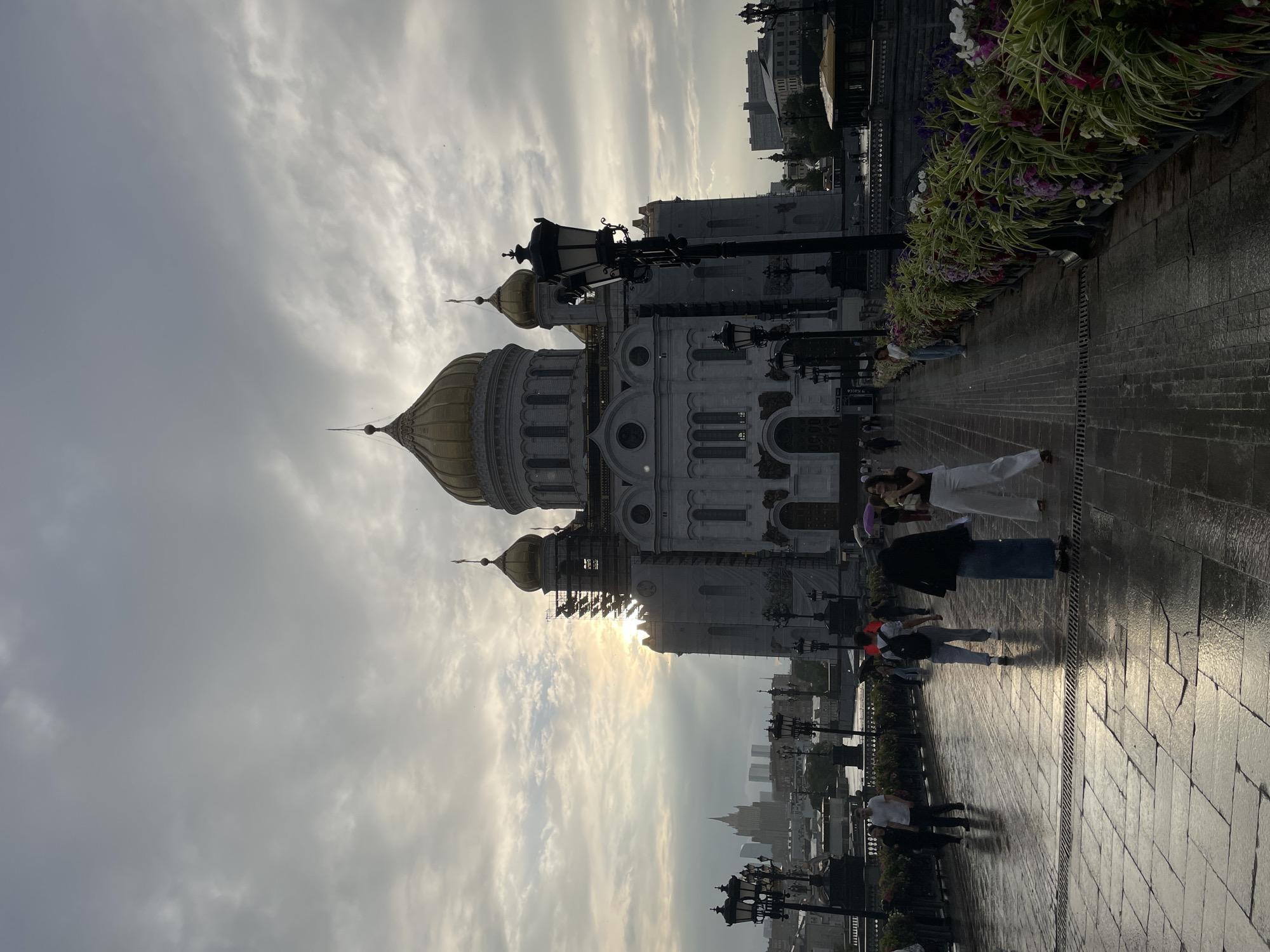 Moscow's iconic cathedral framed by riverside flower boxes
