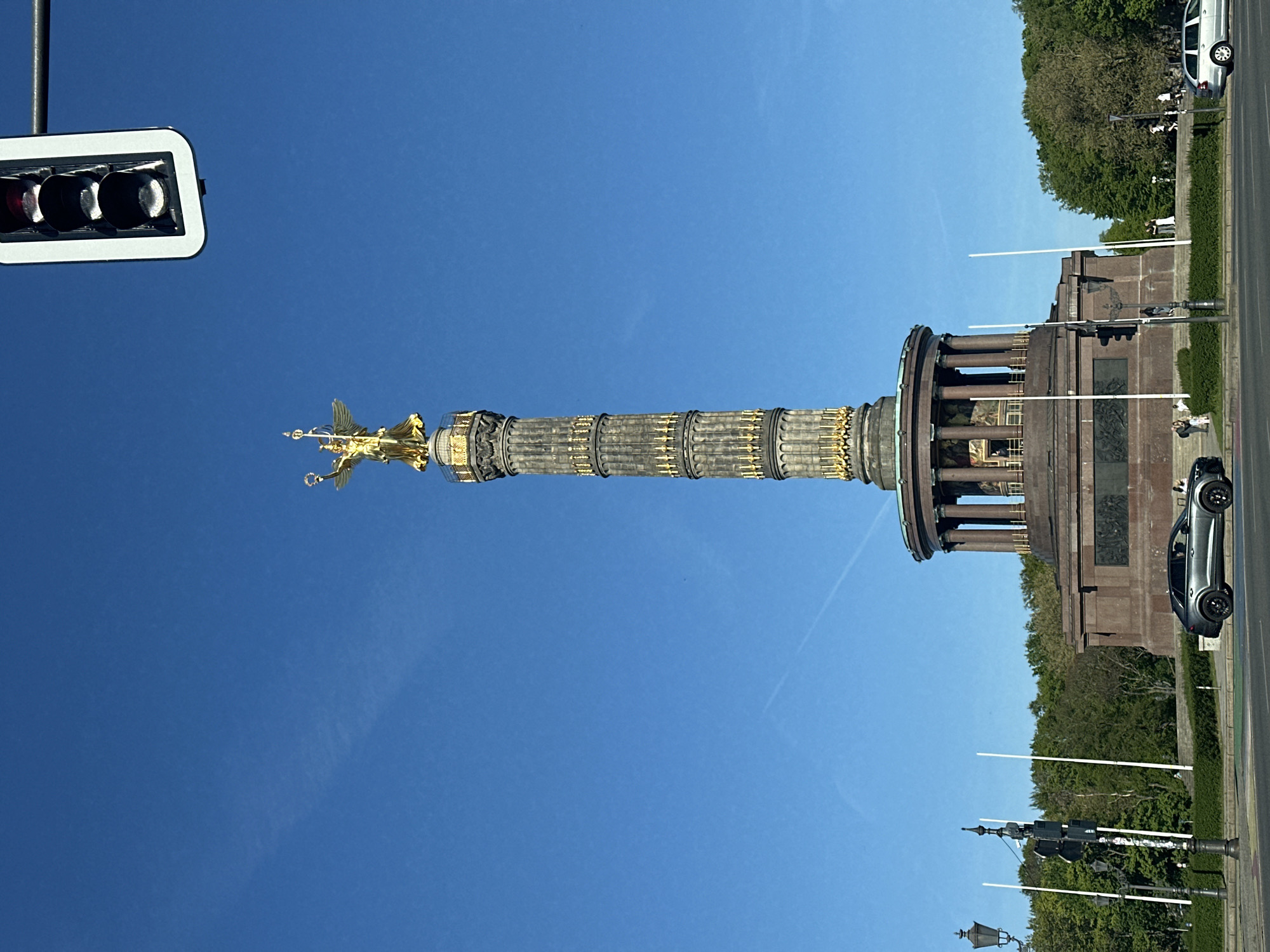 Victory Column photographed under clear skies in Berlin