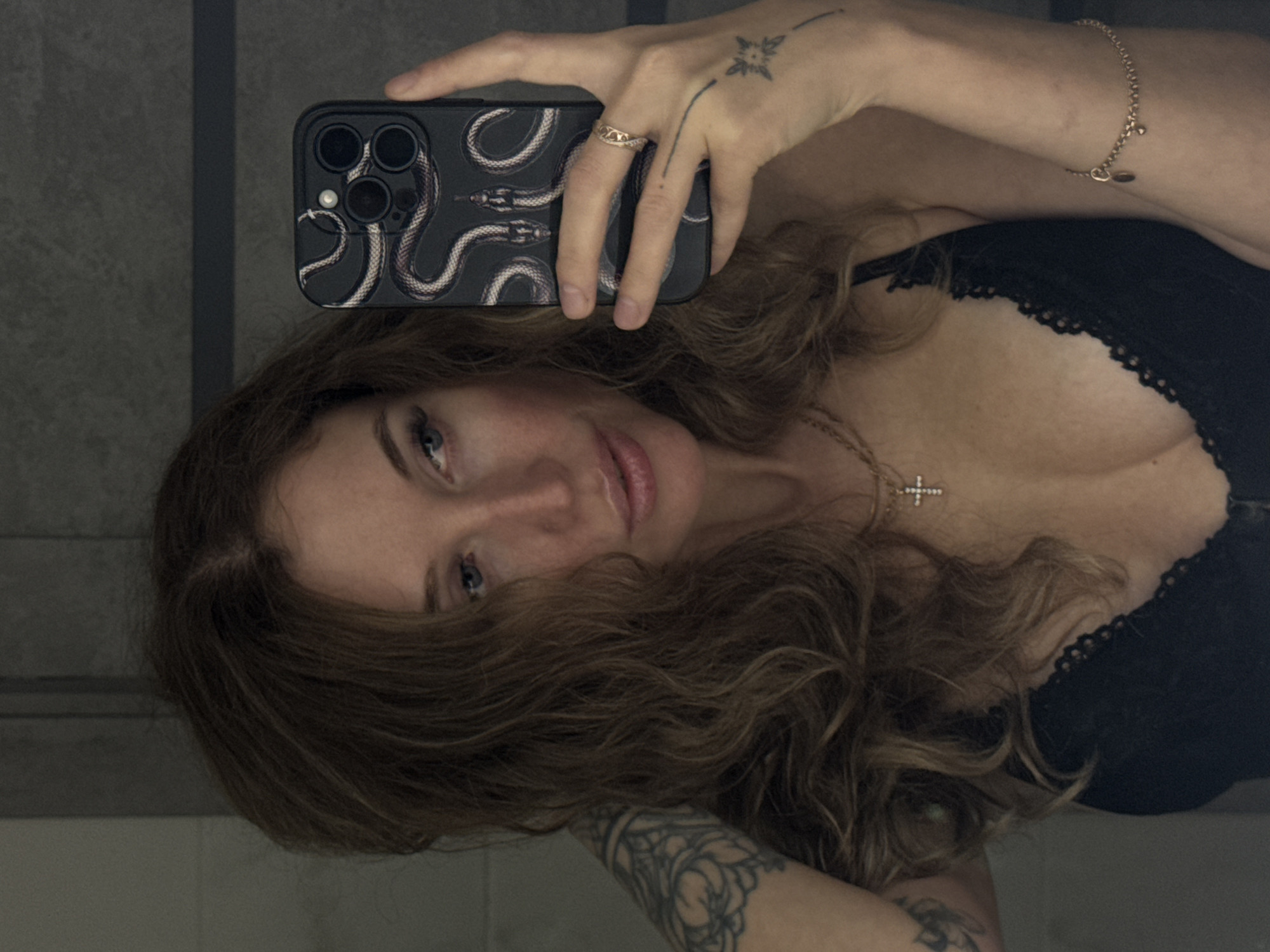 Casual home selfies and pet shots from Chaikovsky