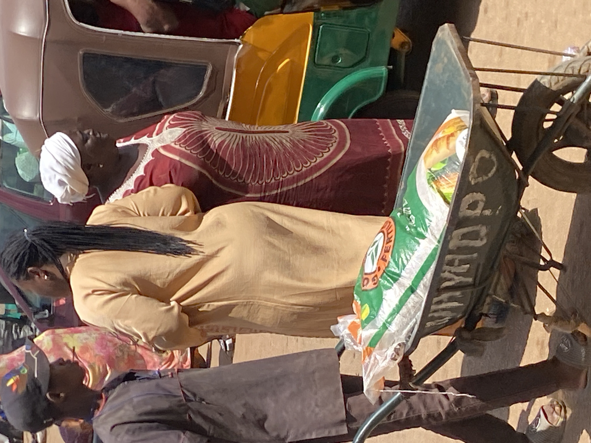 Midday market life documented in Bukuru, Nigeria