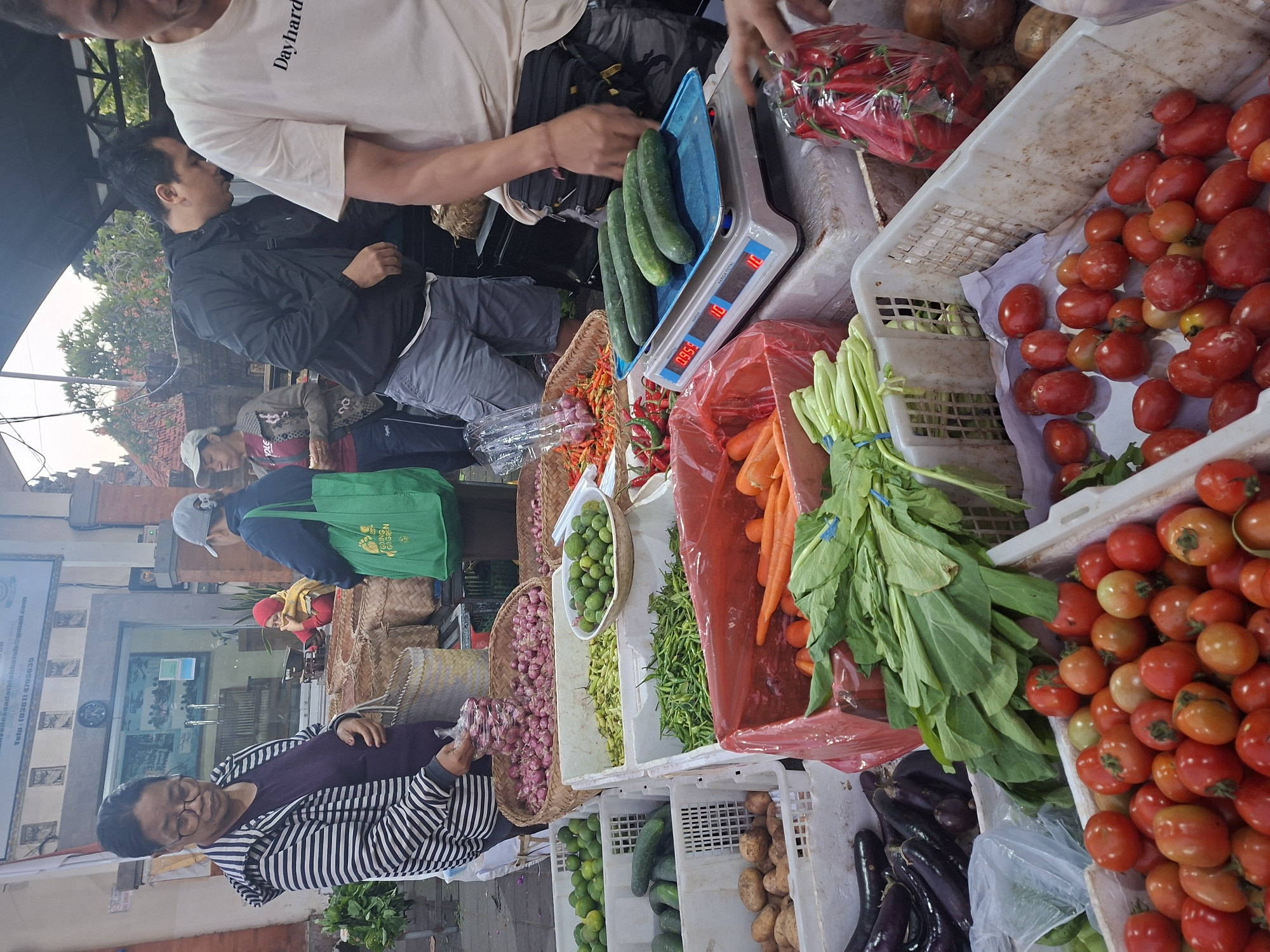 Evening activity around a local market in Blahbatuh, Bali