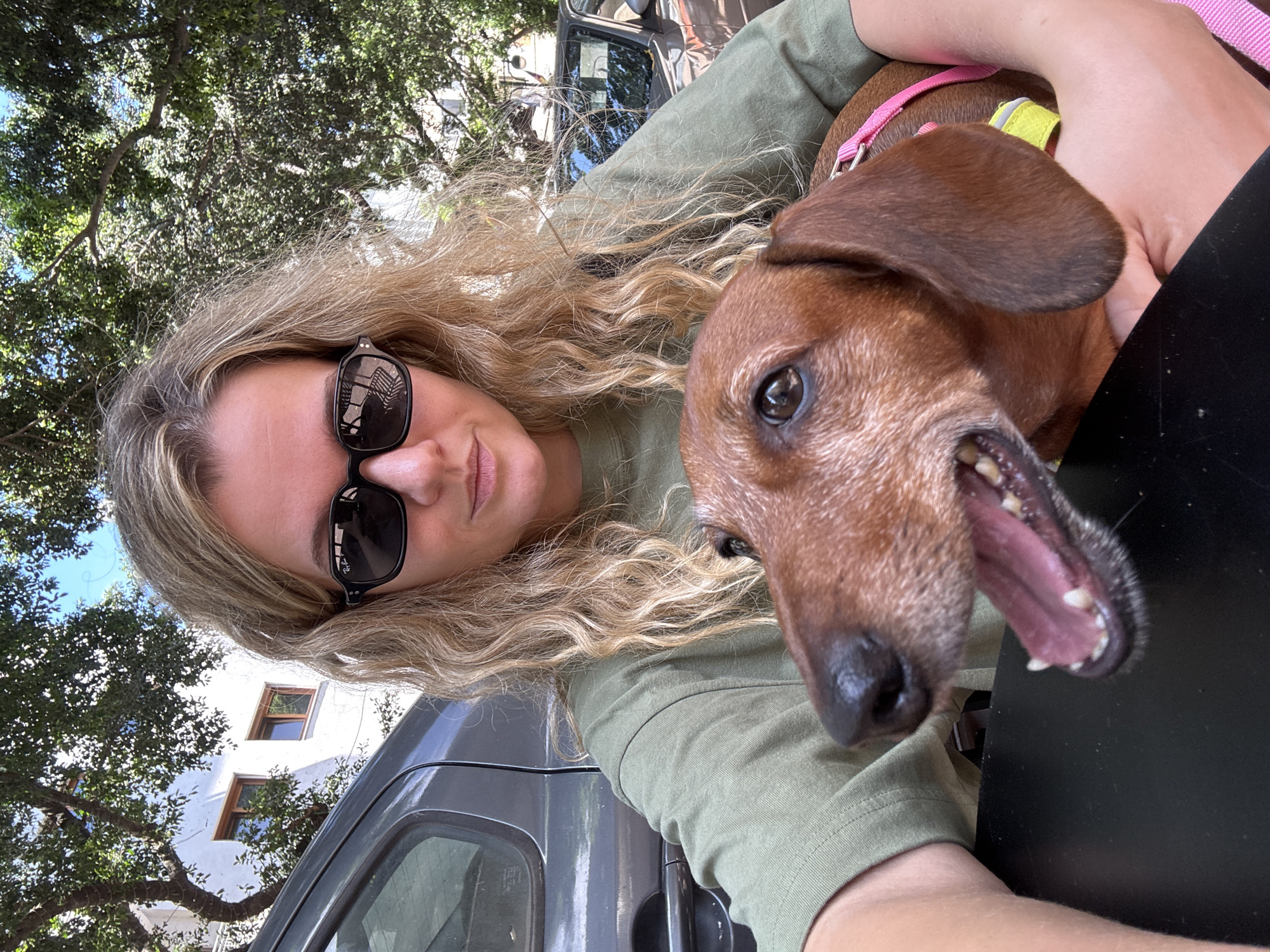 Selfie moment with a dachshund in Ramat Gan