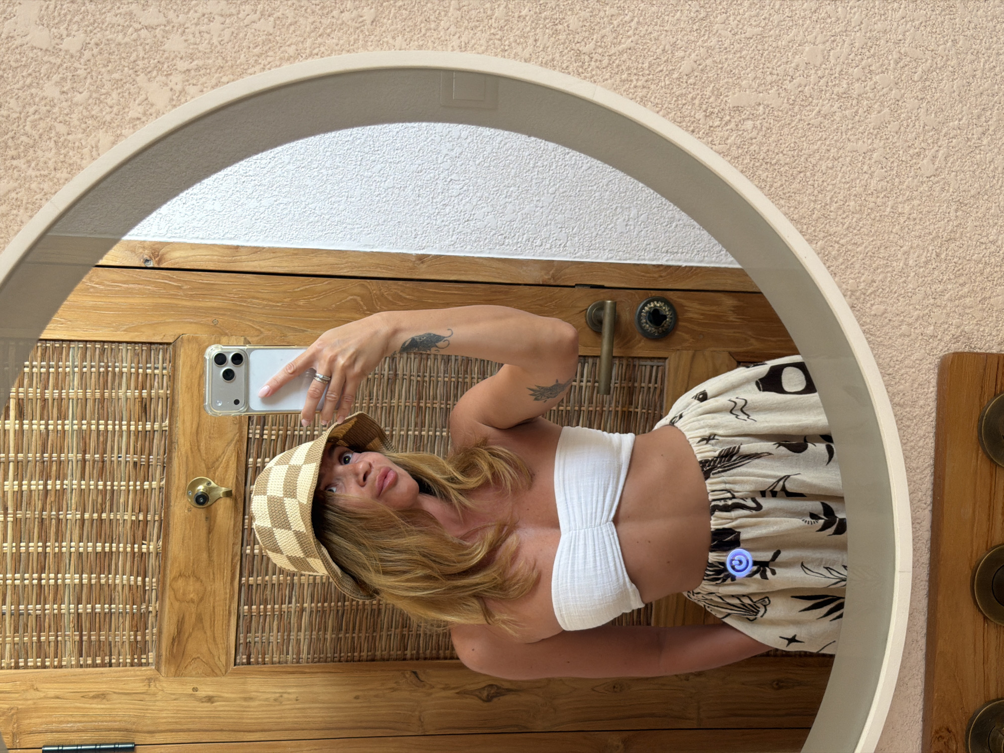 Mirror selfie with bubble gum, Mengwi, Bali