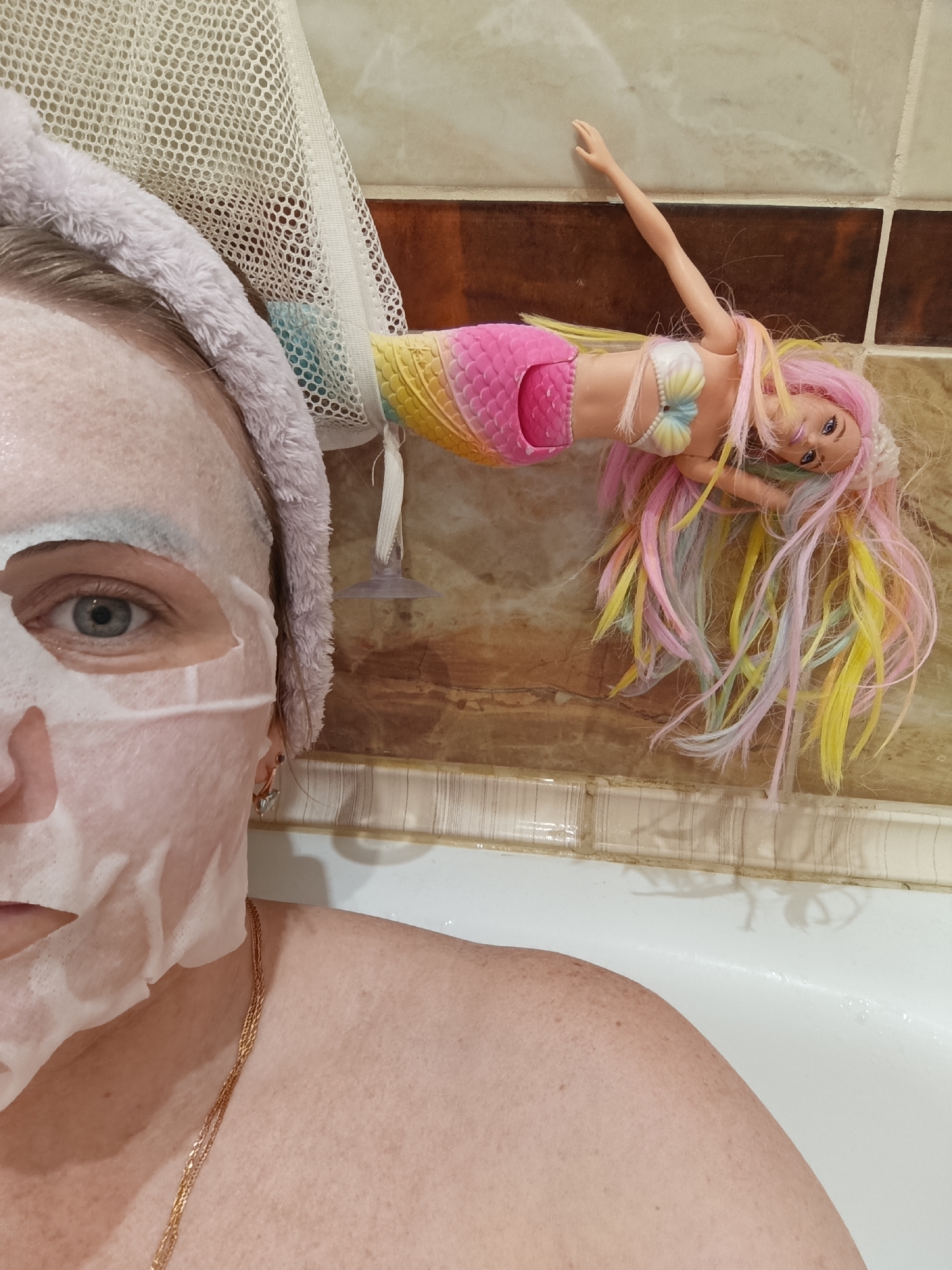 Woman shares skincare routine, family moments in Chernogolovka