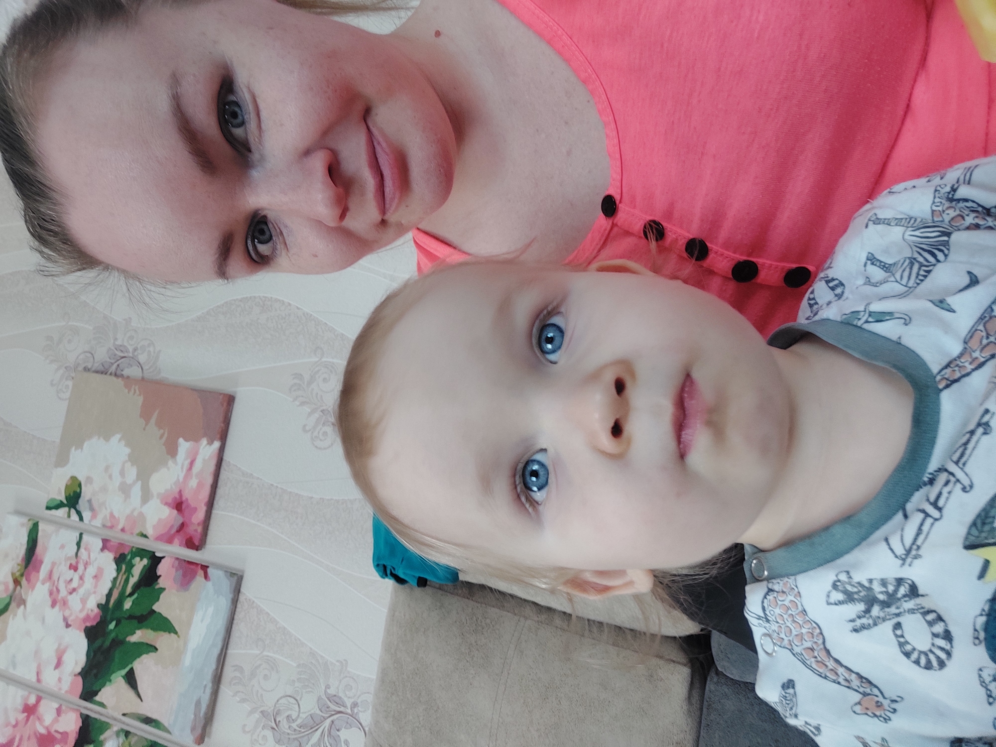 Family morning routine captured in Russian village home