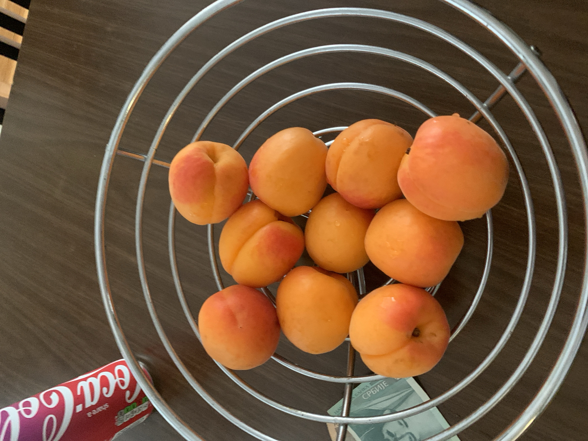 Everyday snacks and fruit documented in Belgrade suburb