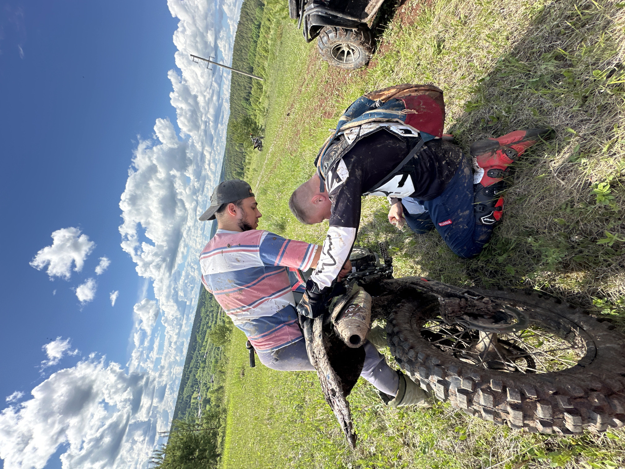 Group enjoys dirt bike outing in Russian countryside