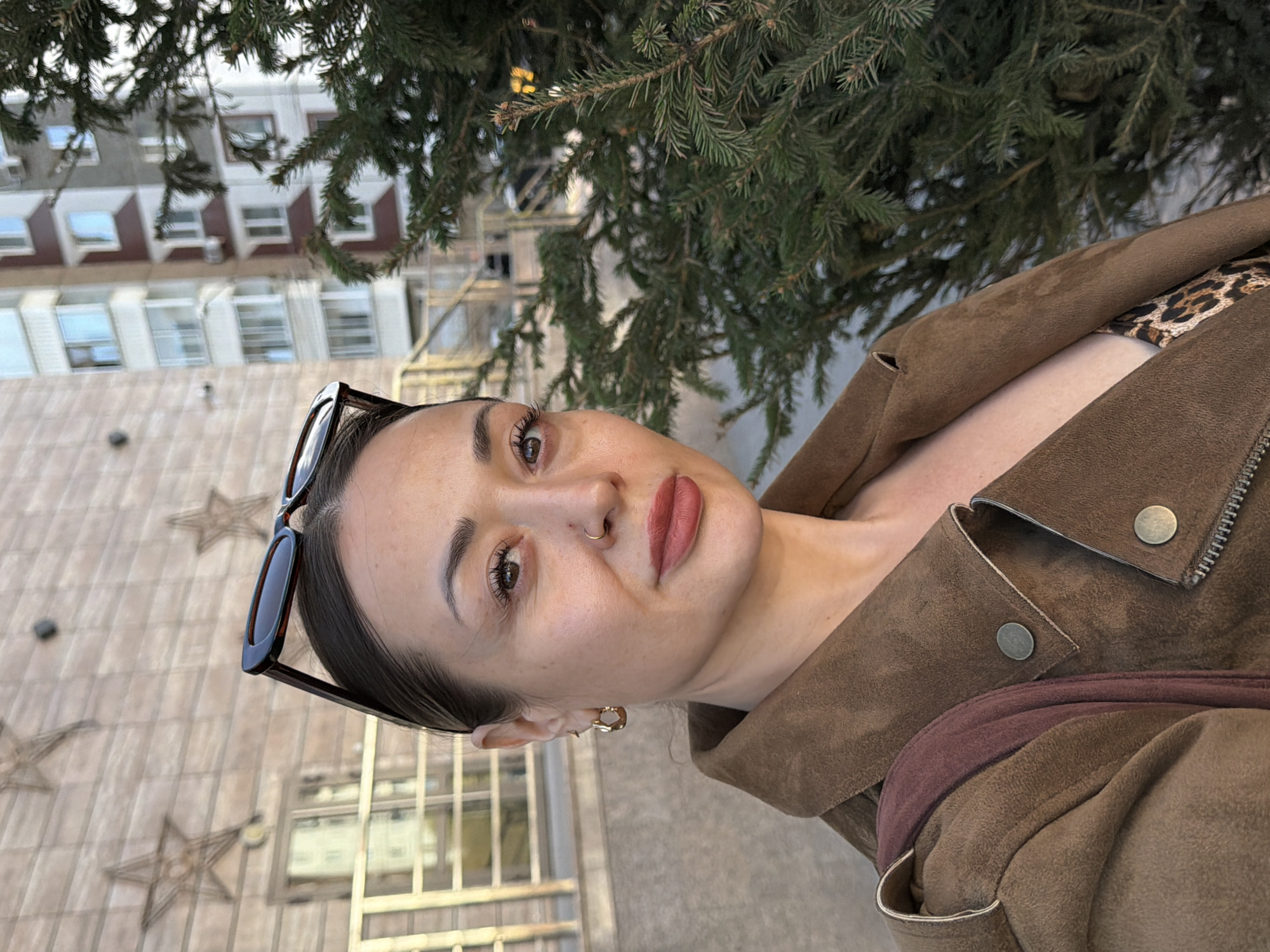 Morning snapshots: Woman's selfie, Corgi at home in Krasnoyarsk