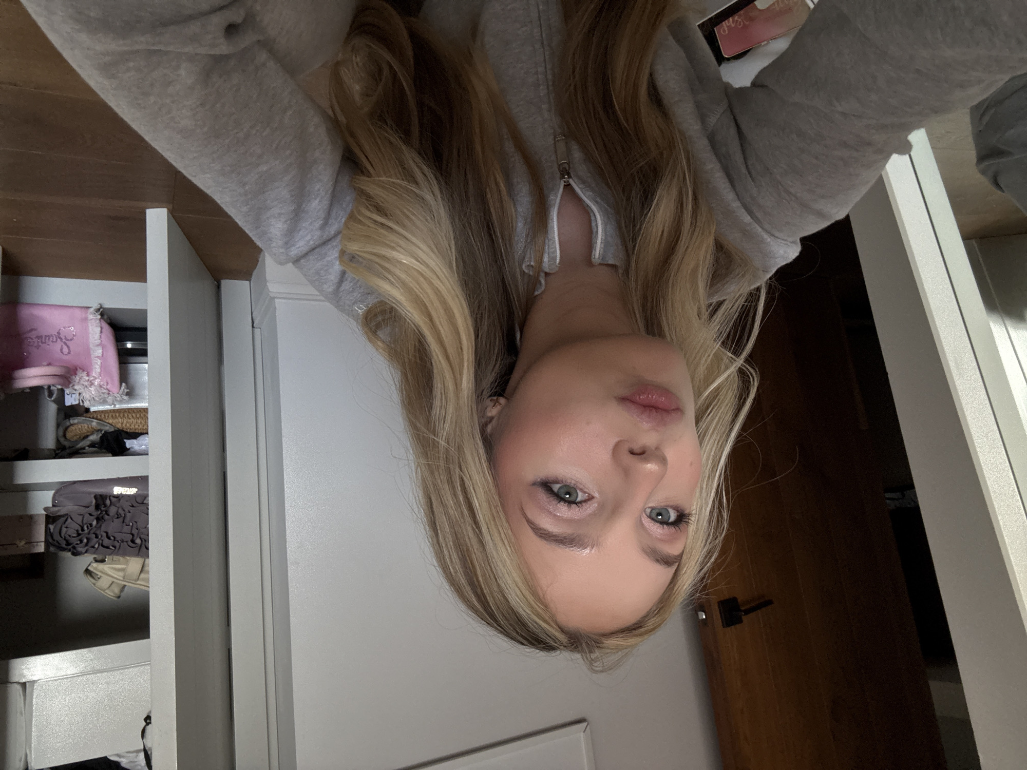Woman takes multiple selfies in Mexico City apartment