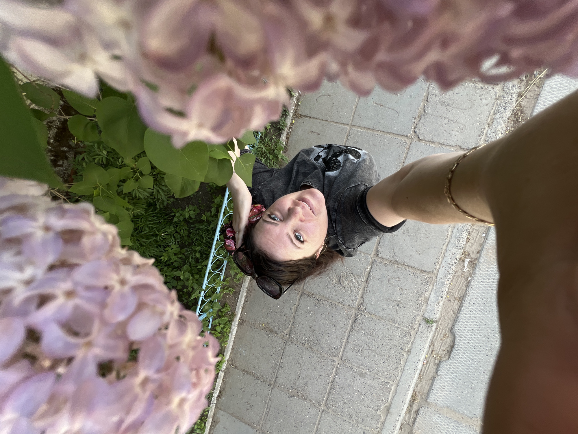 Woman documents spring morning walk in Noviy, Russia