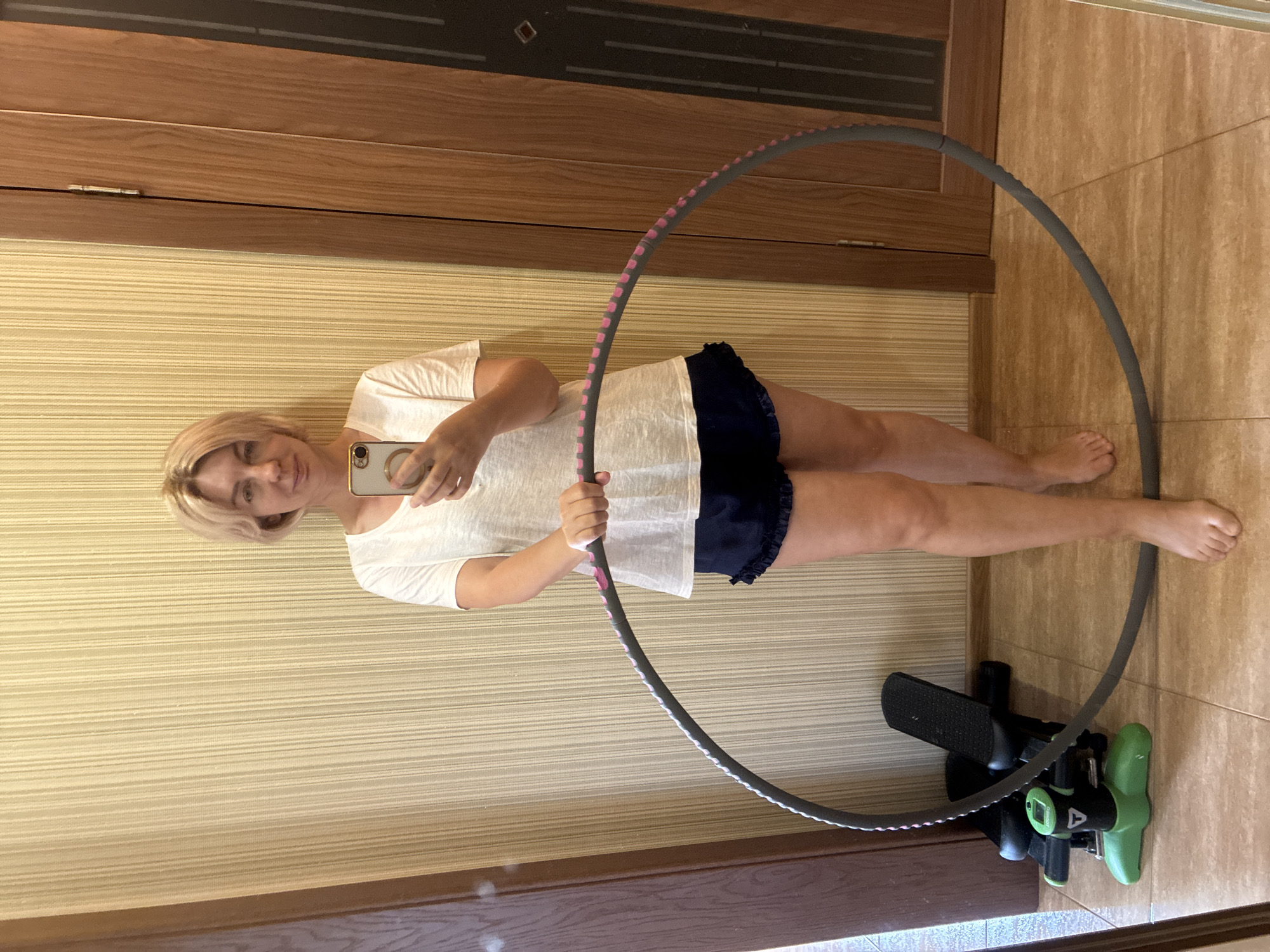 Woman documents early morning fitness routine in Sochi apartment