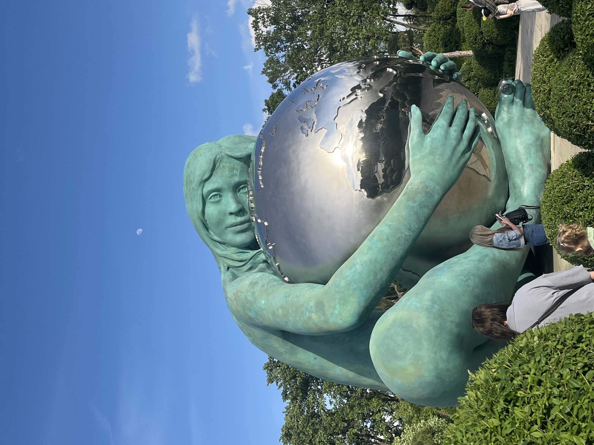 Bronze globe statue draws visitors in Krasnodar park