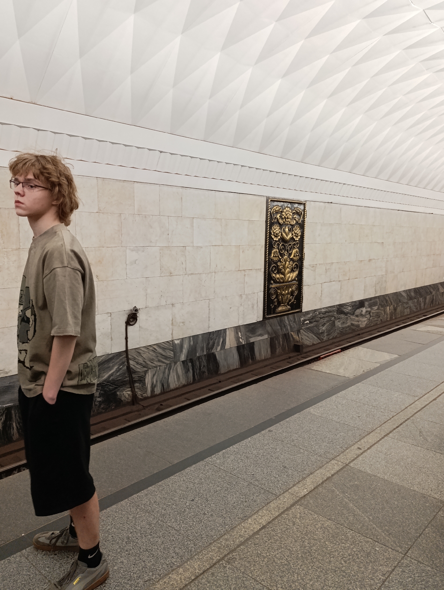 Evening Life Documented Across Moscow Streets and Metro Stations