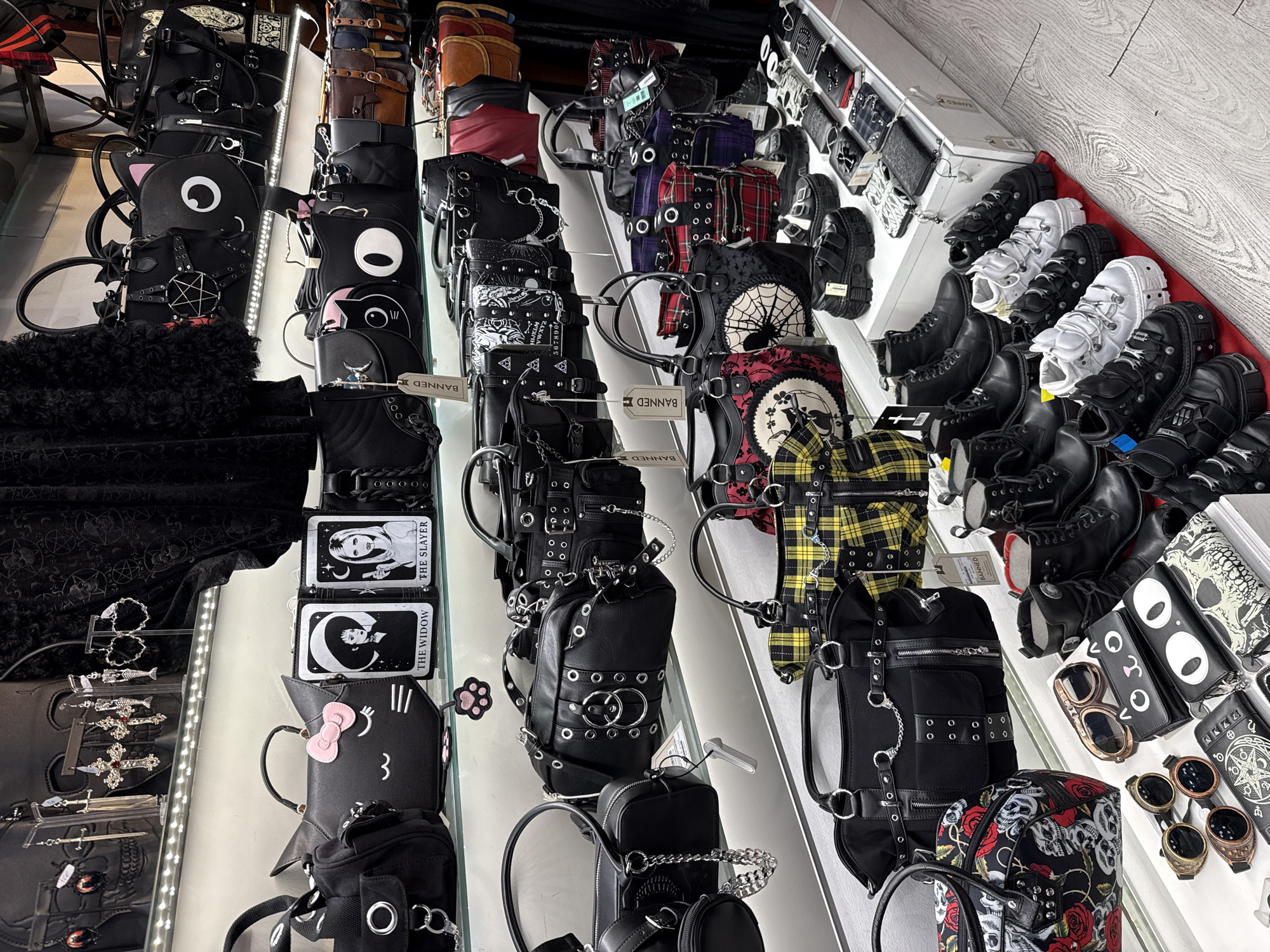 Alternative fashion shopping documented in central Madrid