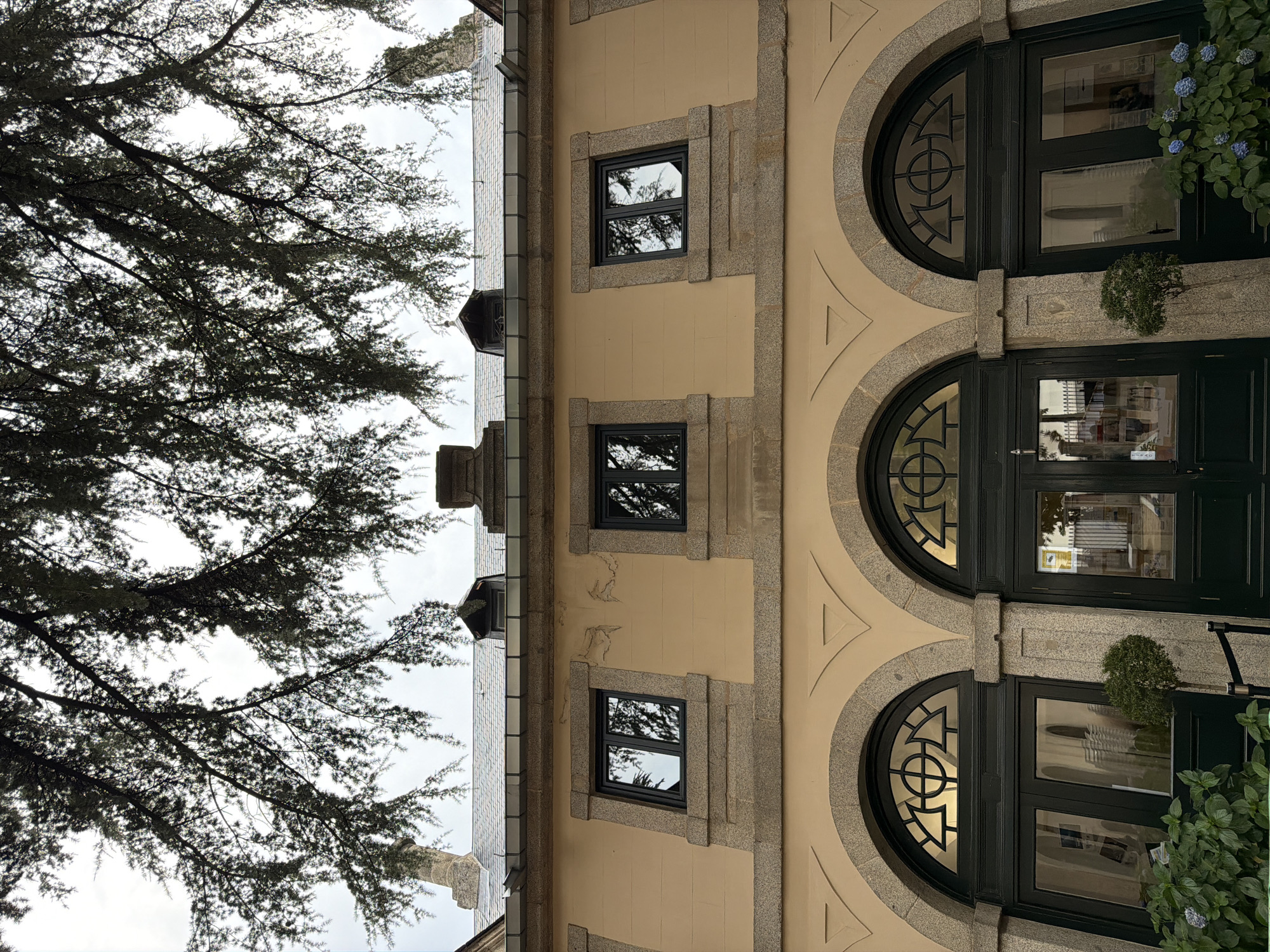 Afternoon at El Escorial: monastery sightseeing and a live stage performance
