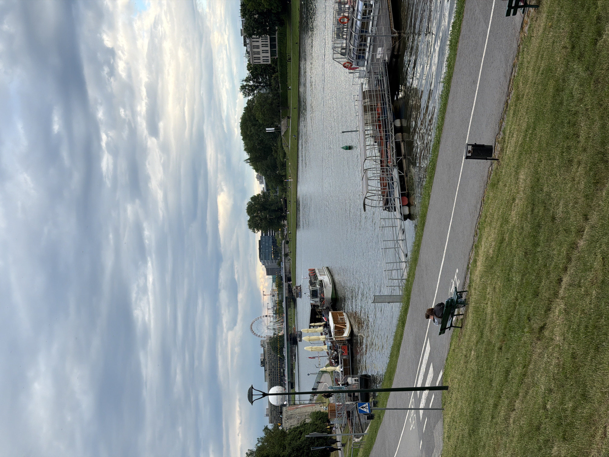 Evening stroll through historic Krakow captured in 14 memories