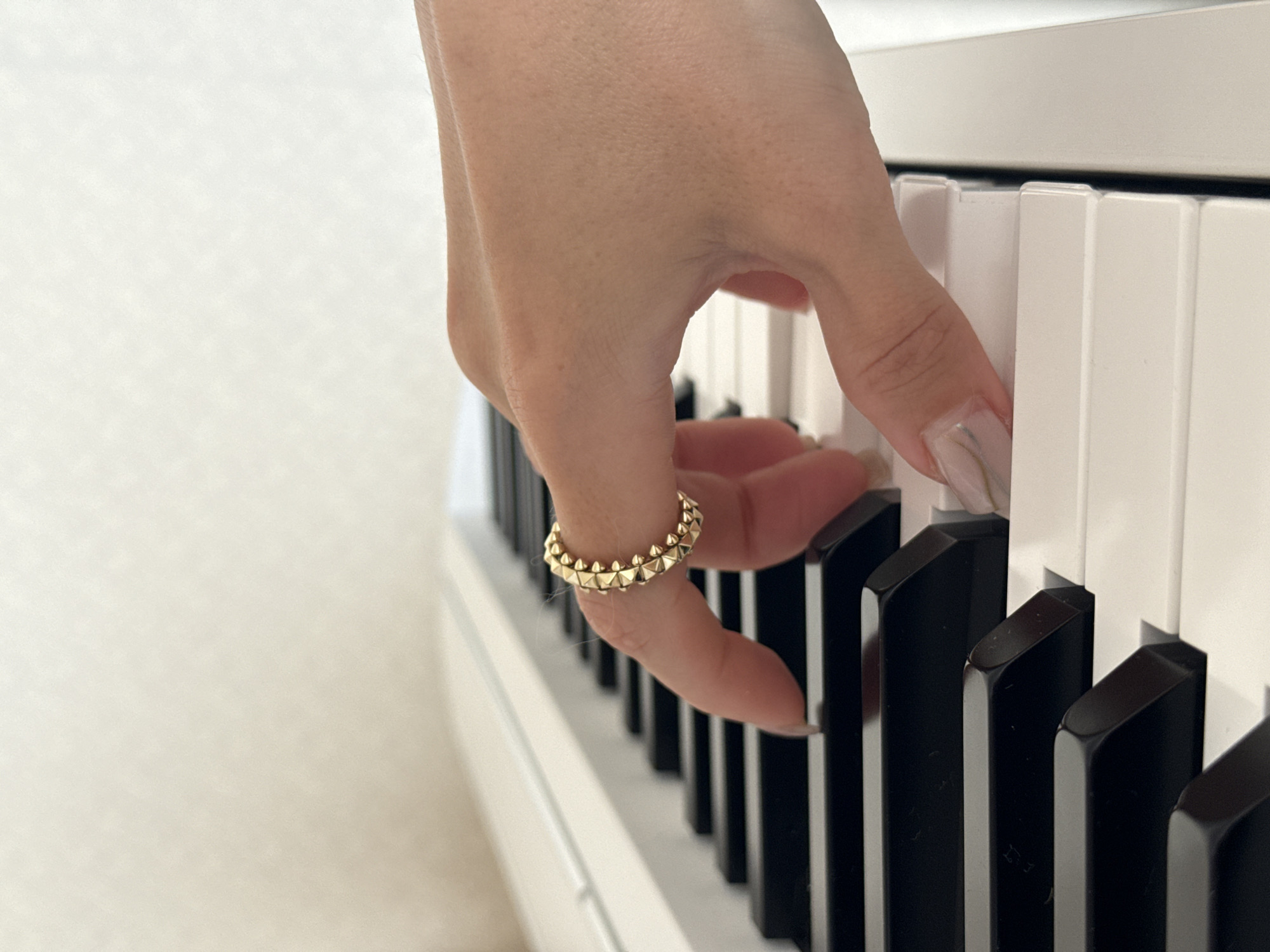Afternoon at the piano, Zelenograd apartment details