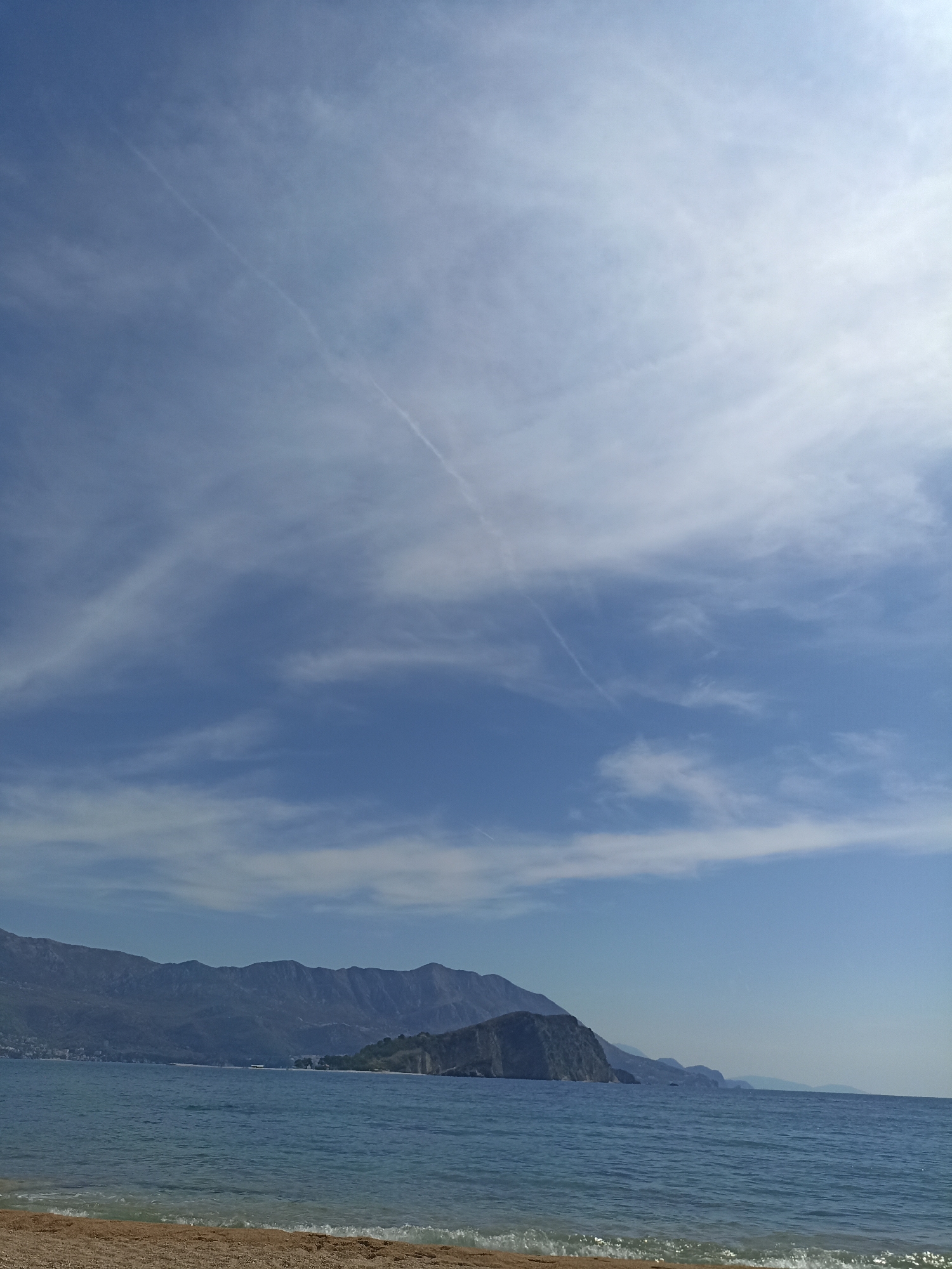 Adriatic Sea coastal views documented by witnesses April 10
