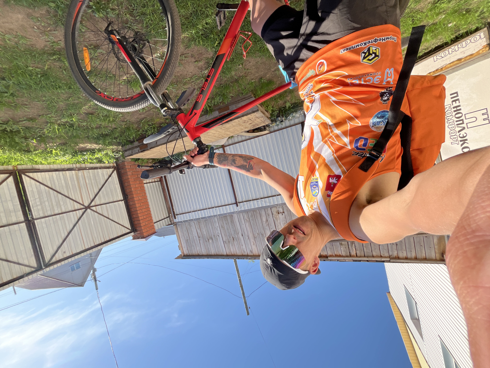 Cyclist documents photo break during ride in Chaikovsky