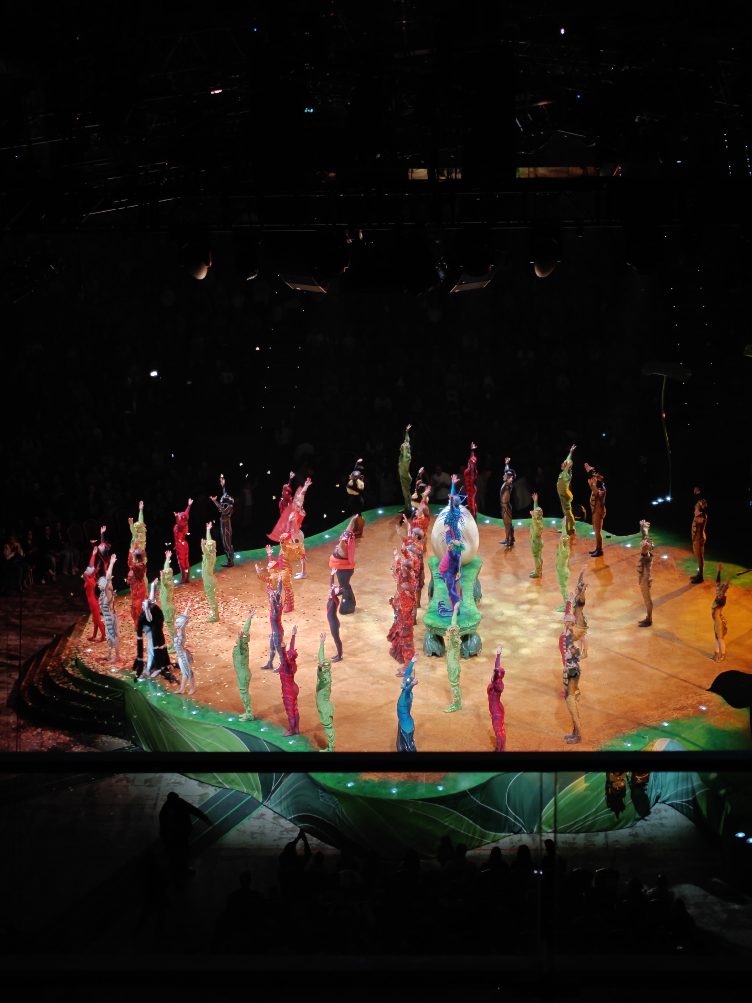 Cirque du Soleil performs for packed audience in Sofia